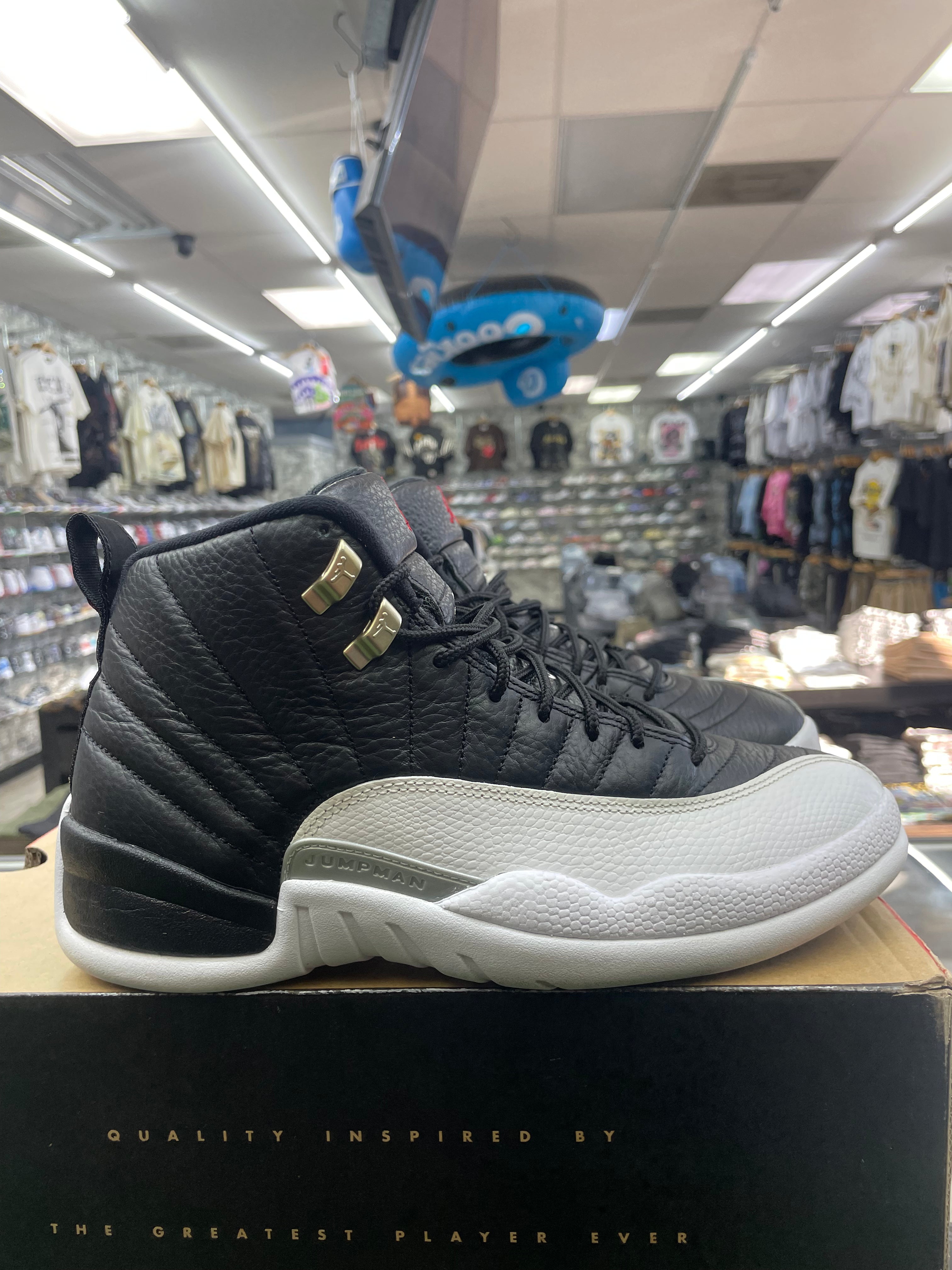 Air Jordan Retro 12 “Playoffs” *Size 9 Preowned*