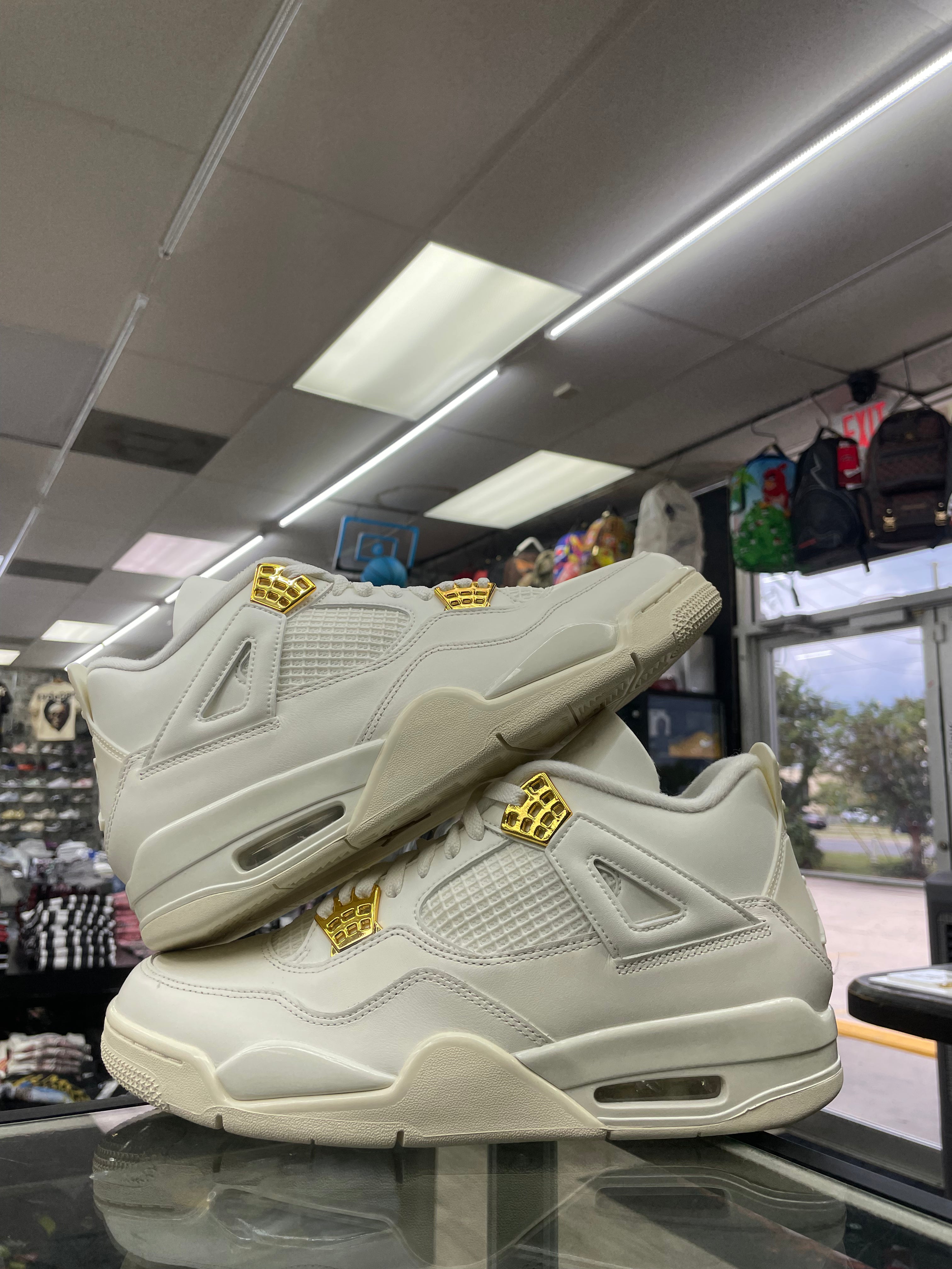 Air Jordan Retro 4 “Metallic Gold” (AQ9129-170)