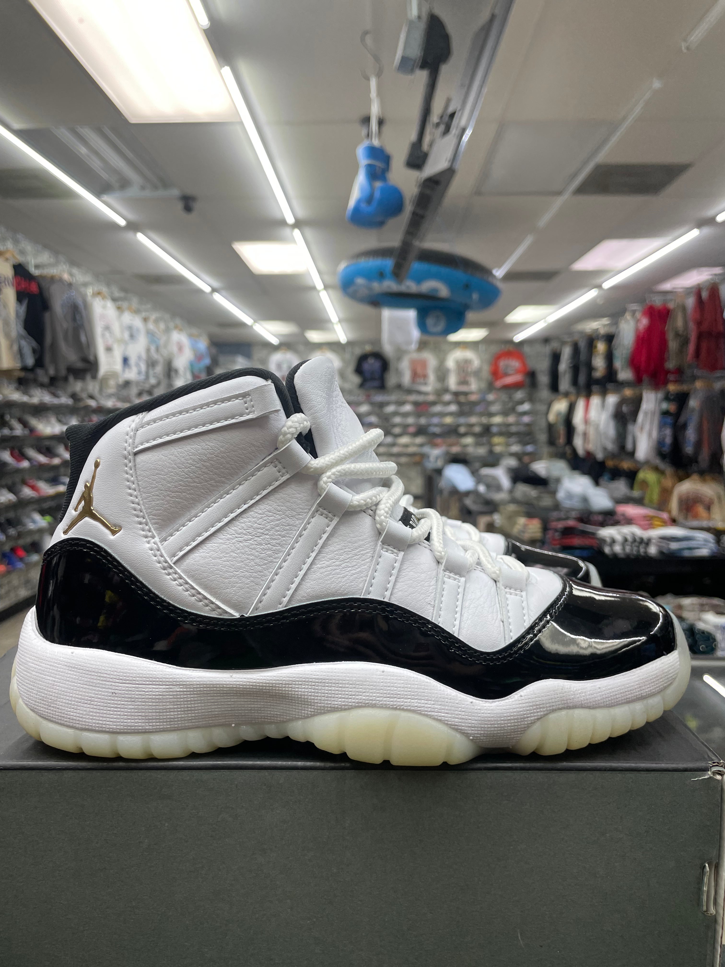 Air Jordan Retro 11 “Dmp Defining Moments” *Size 6.5 Preowned*