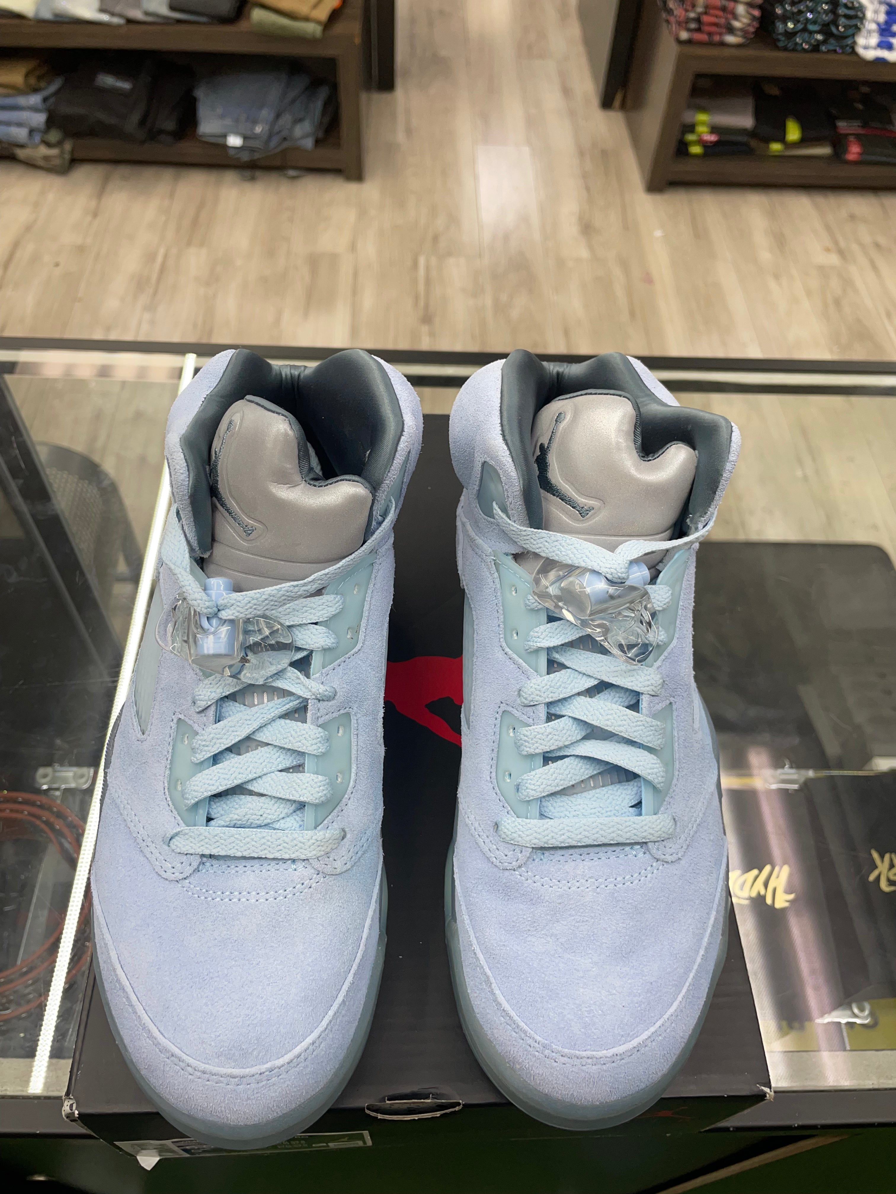 Air Jordan Retro 5 “Bluebird” *Size 5 Preowned* (DD9336-400)