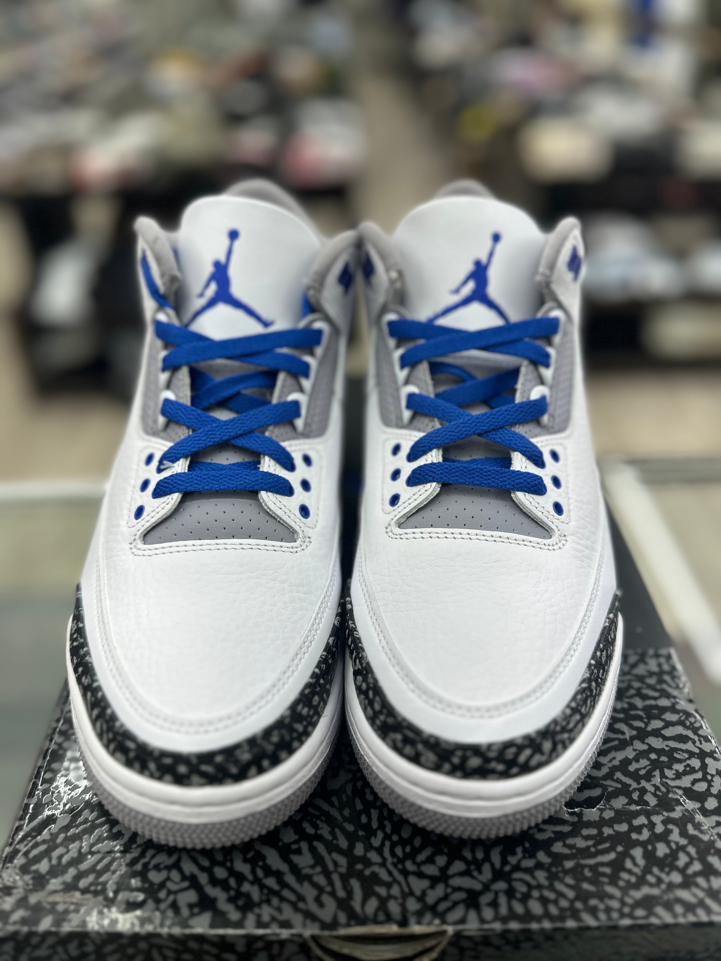 Air Jordan Retro 3 "Racer Blue" *Size 9.5 Preowned*