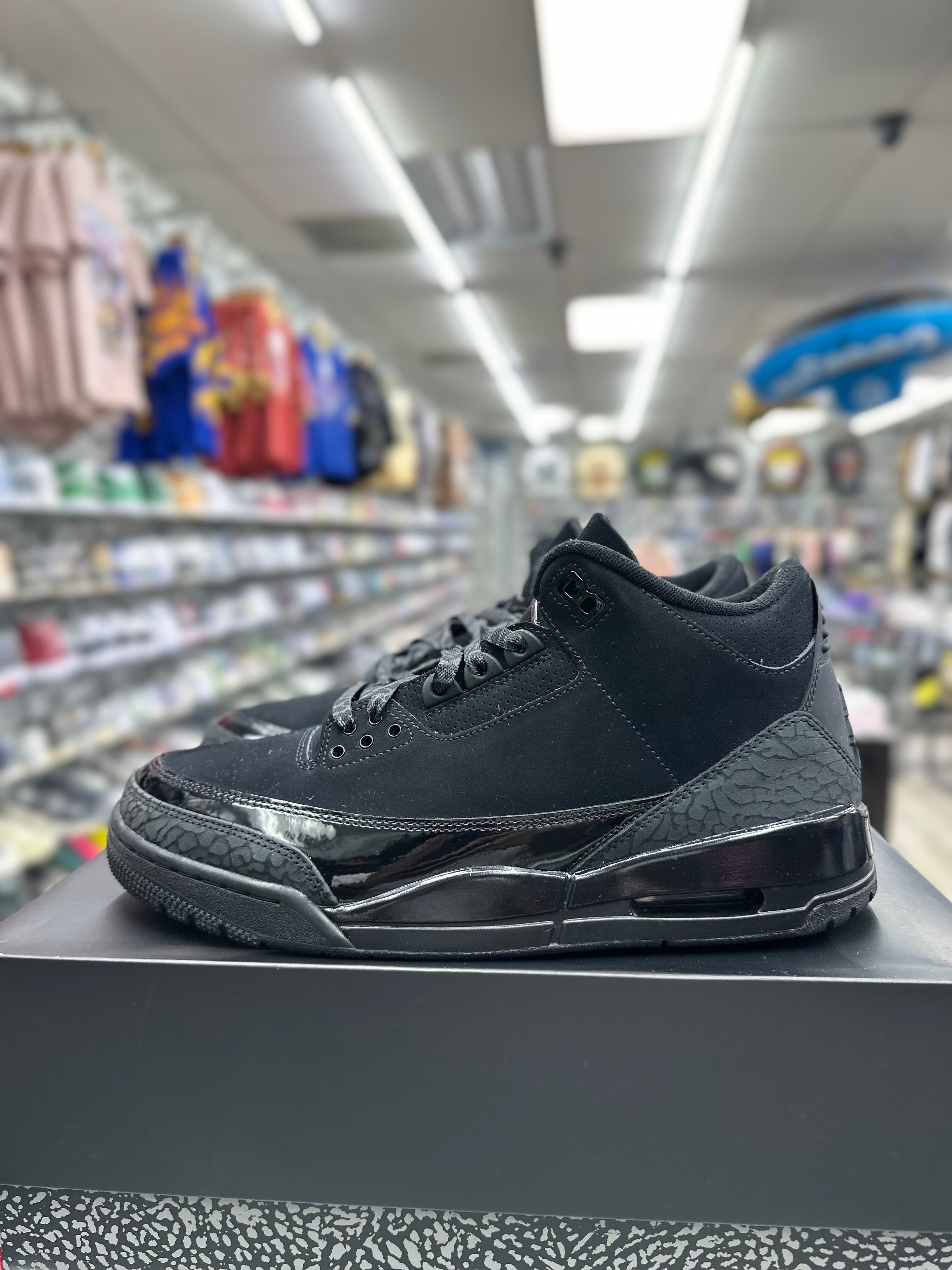Air Jordan Retro 3 "Black Cat" *Size 10.5 Preowned*