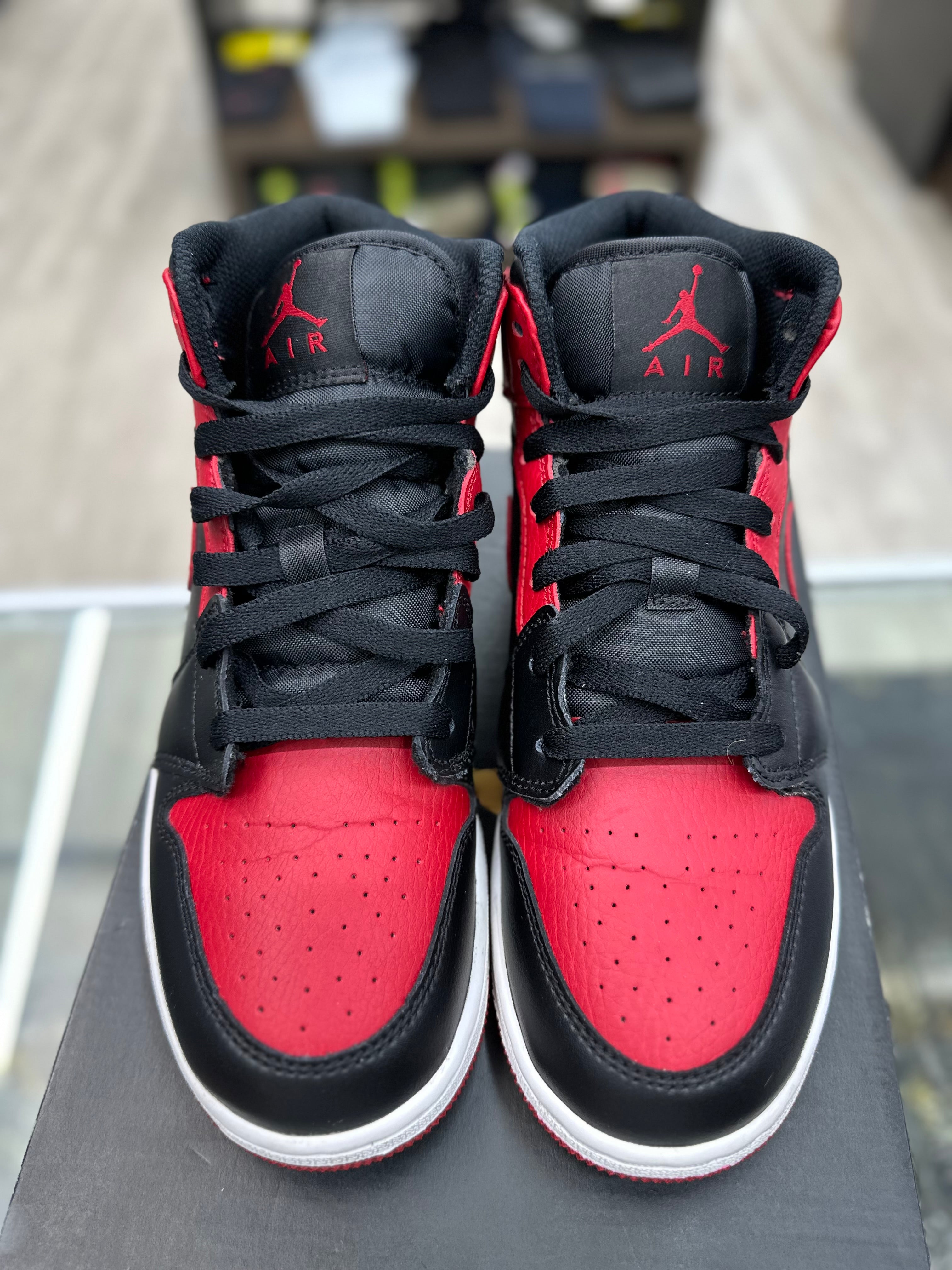 Air Jordan 1 “Banned” *Size 6 Preowned*