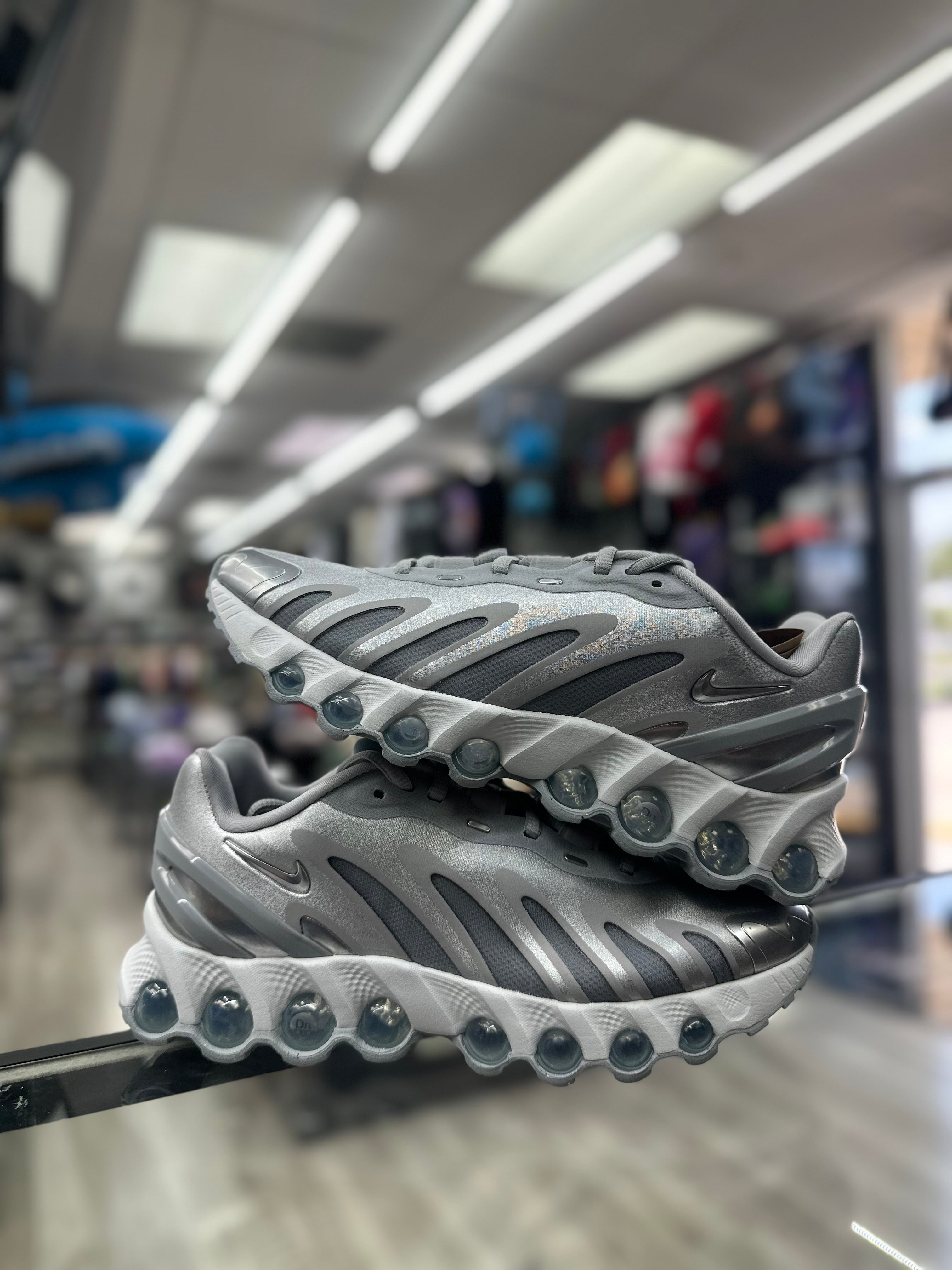 Nike Air Max DN8 "Wolf Grey Metallic Silver"
