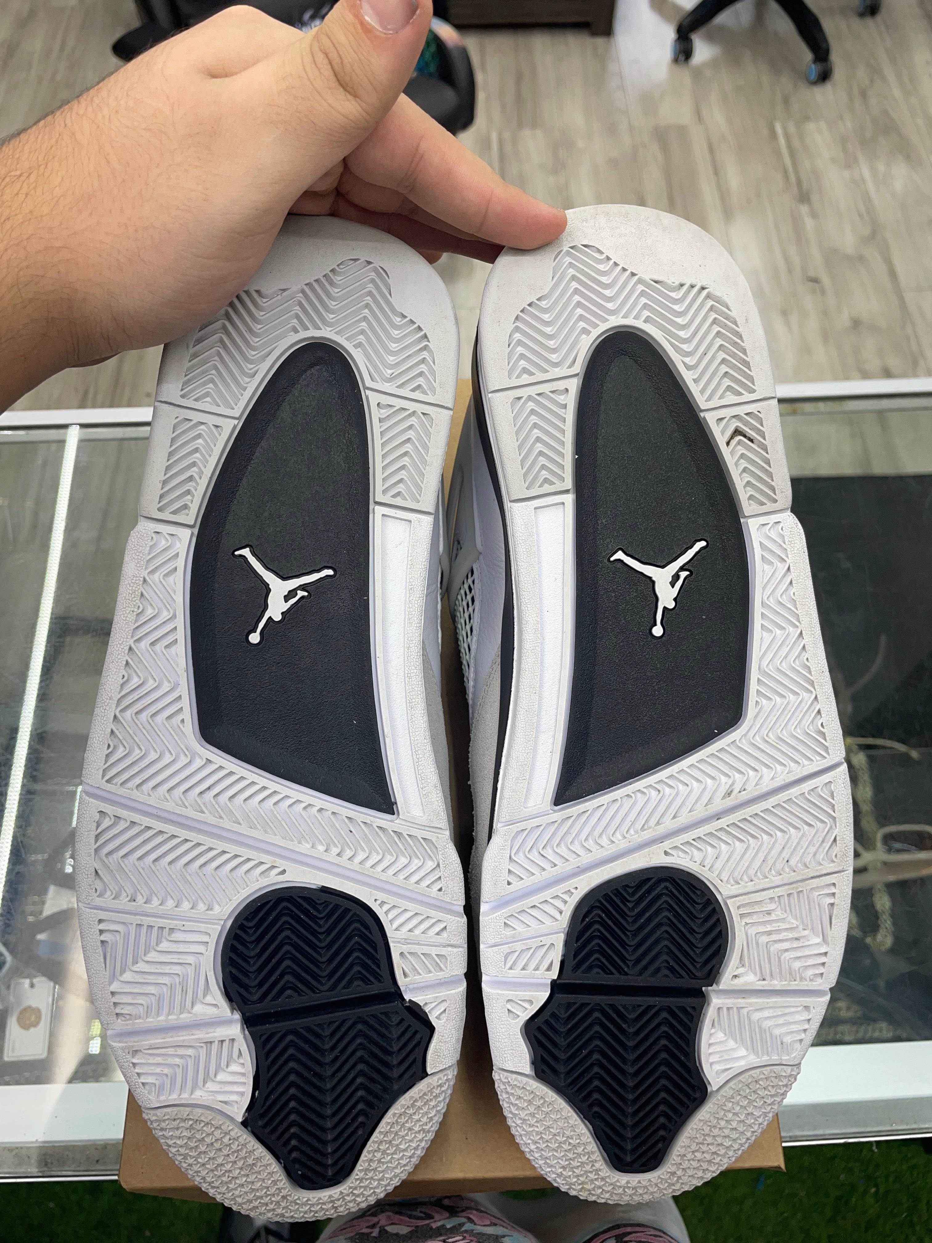 Air Jordan Retro 4 “Military Black” *Size 12 Preowned* (DH6927-111)