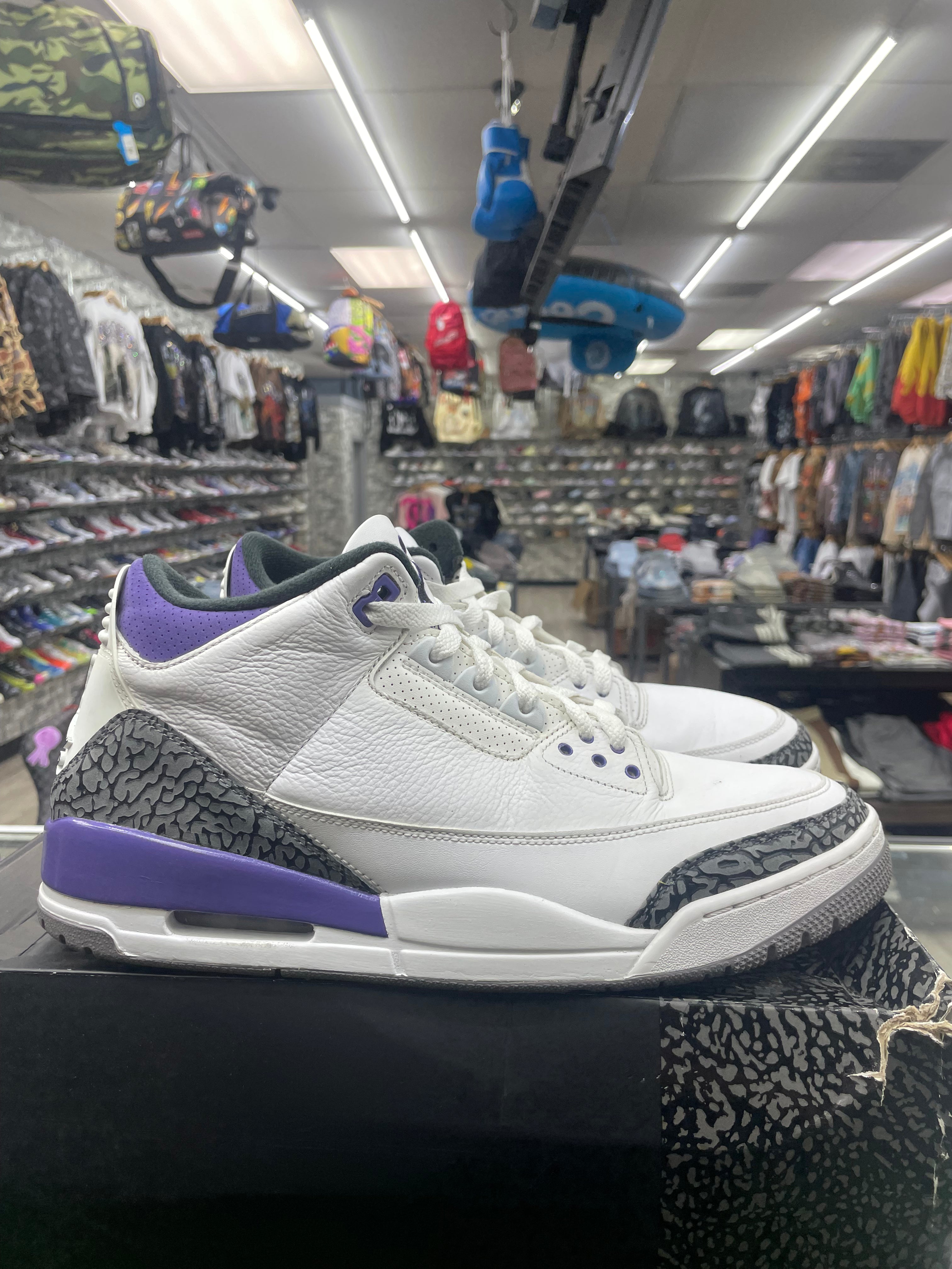 Air Jordan Retro 3 "Dark Iris" *Size 13 Preowned* (CT8532-105)