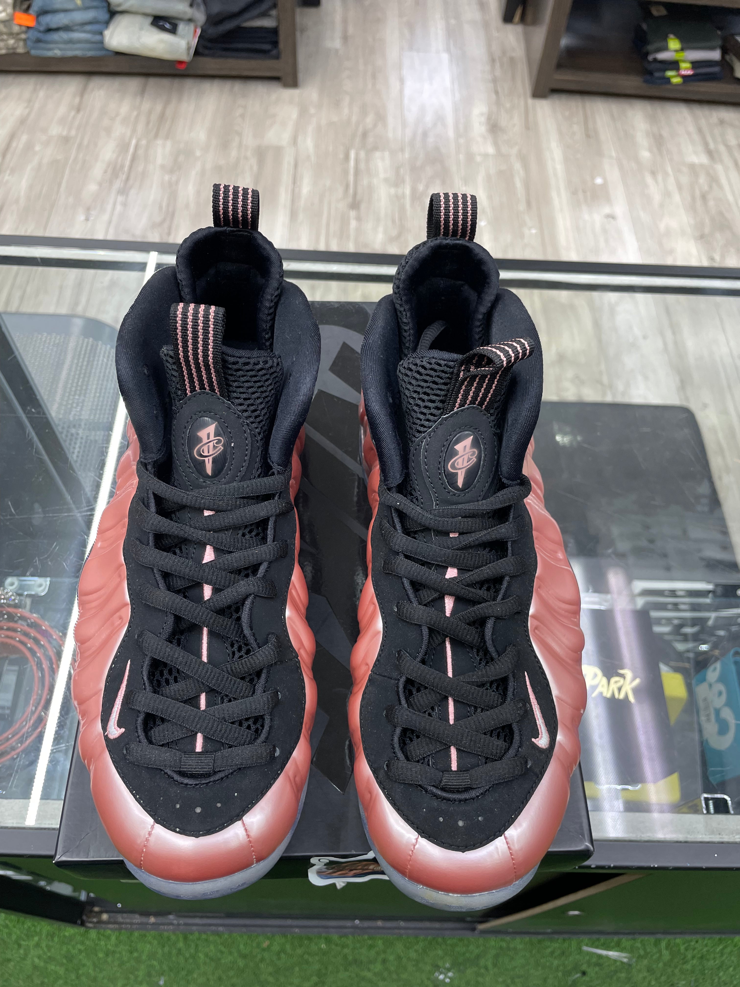 Nike Air Foamposite One “Rust Pink” *Size 9 Preowned* (314996-602)