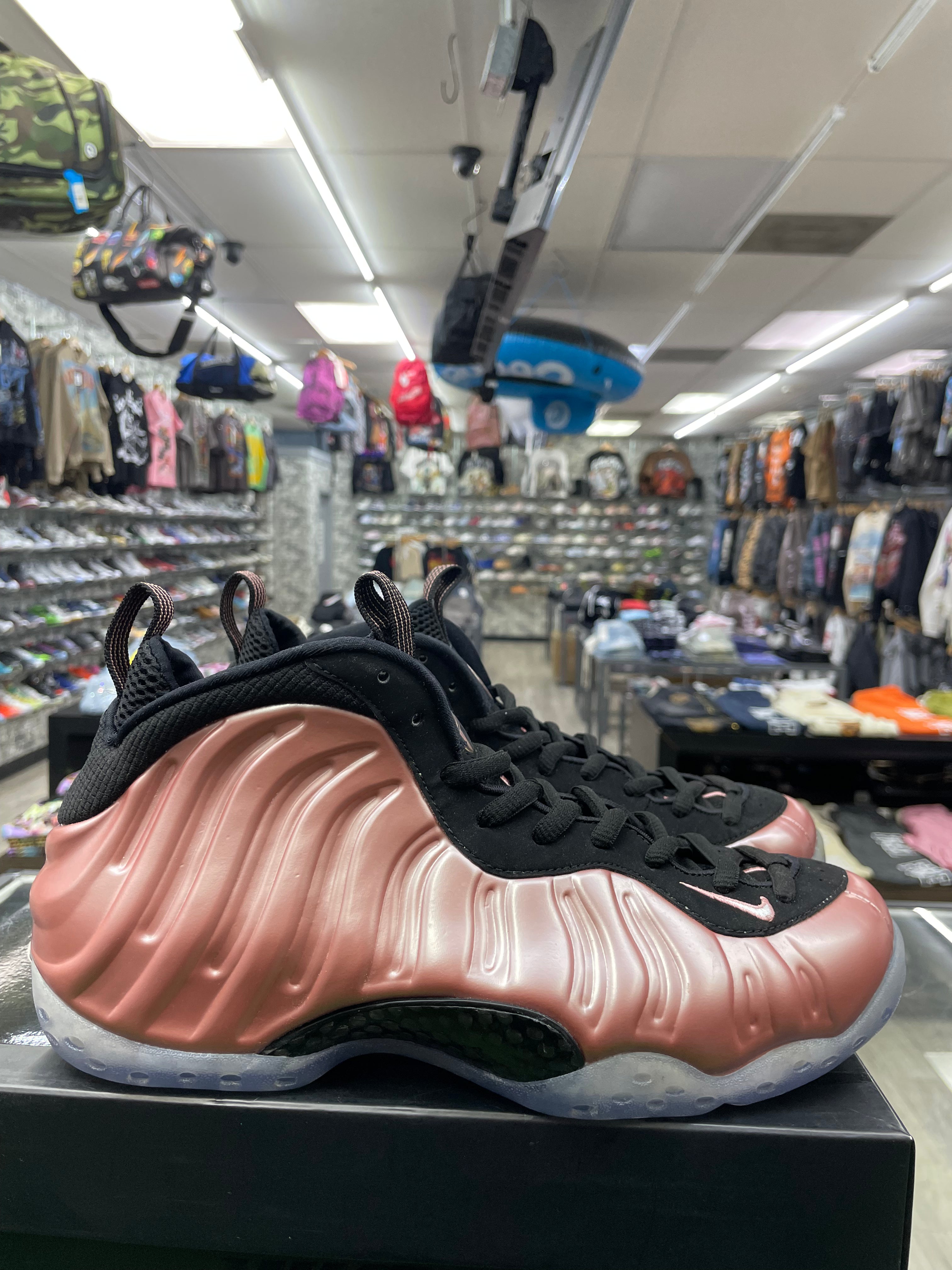 Nike Air Foamposite One “Rust Pink” *Size 9 Preowned* (314996-602)