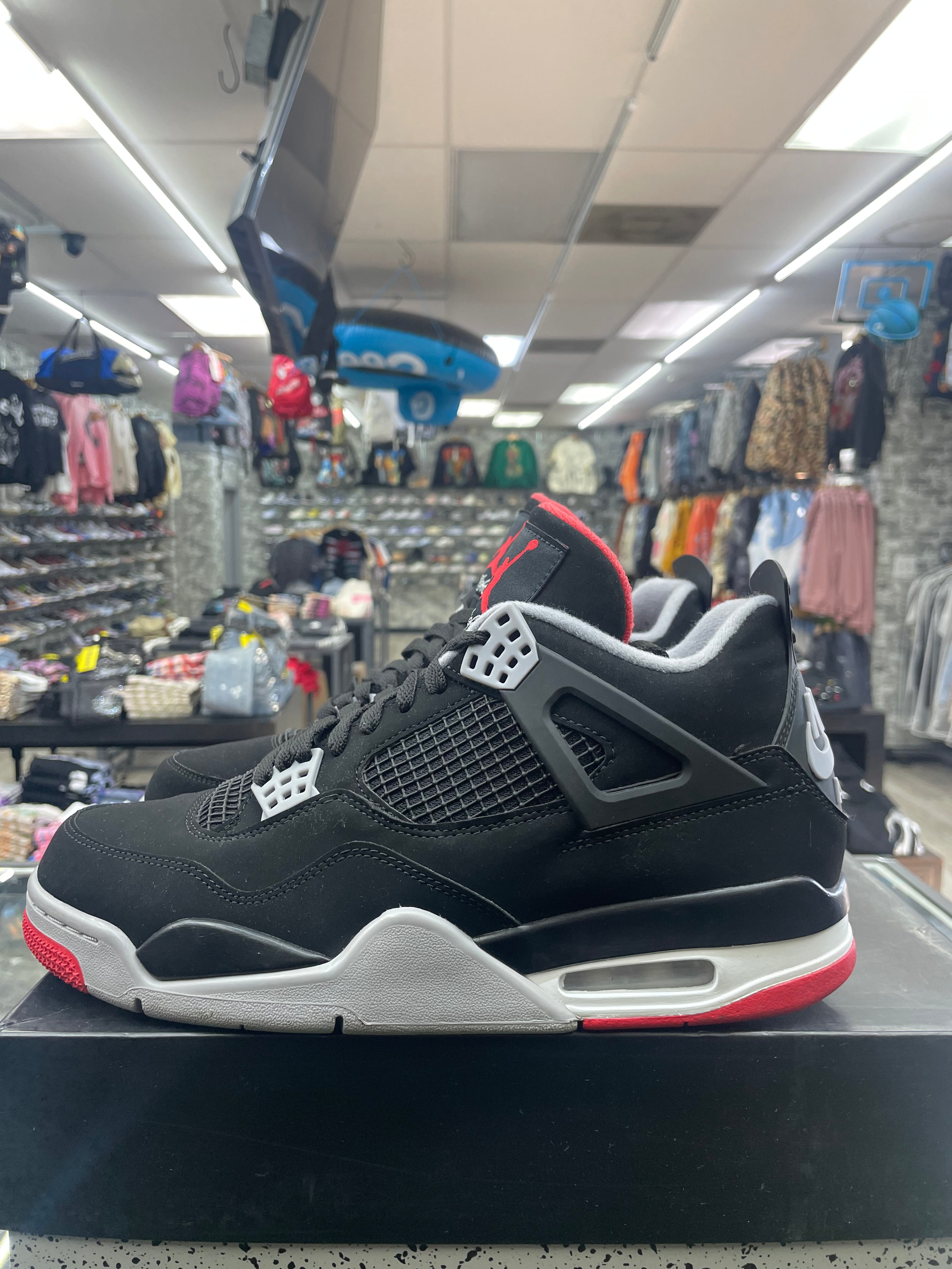 Air Jordan Retro 4 “Bred” *Size 10 Preowned* (2019)