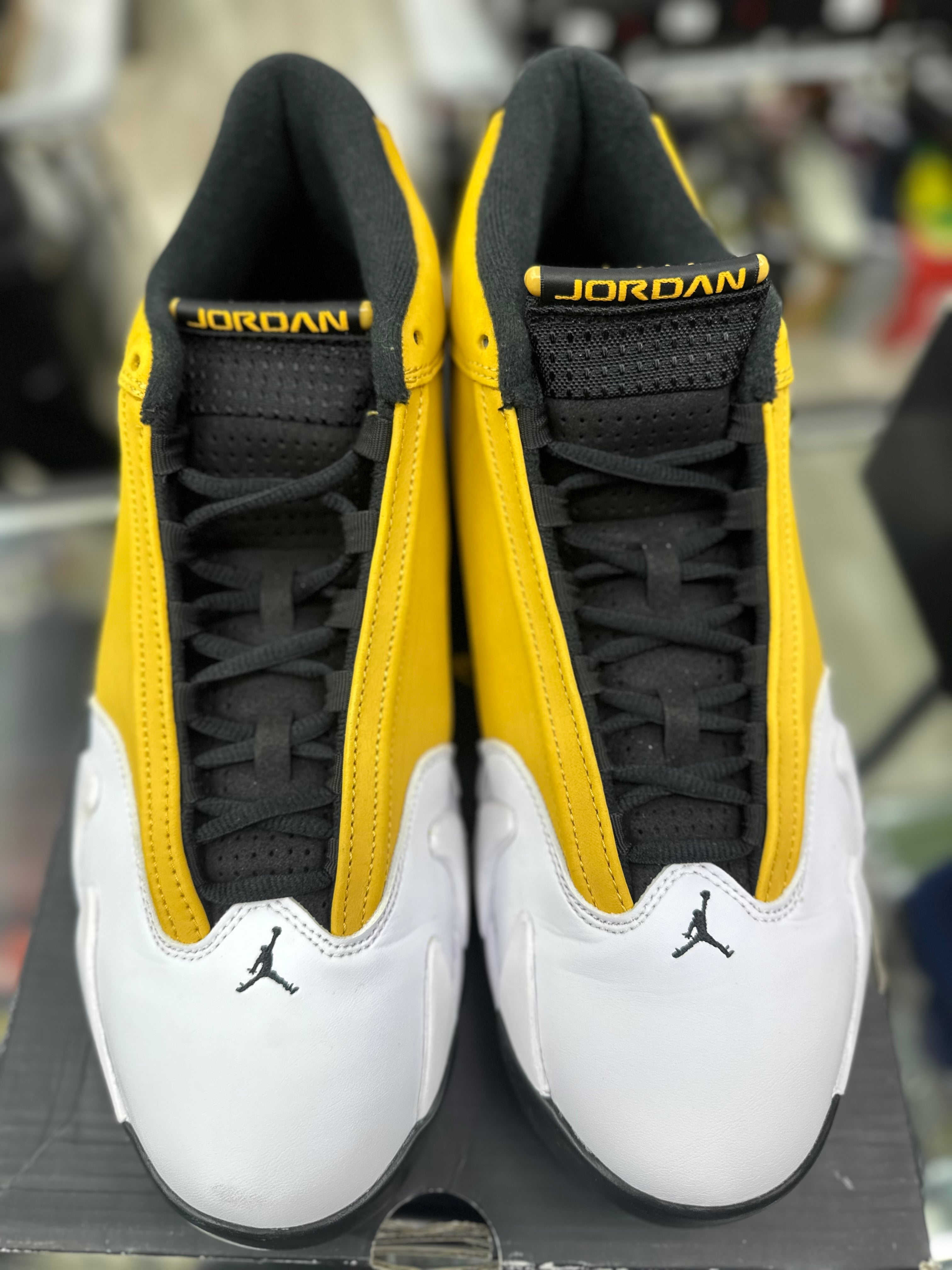 デッドストック JORDAN 14 RETRO ビーニー付 ベビージョーダン デッドストック JORDAN 14 RETRO ビーニー付 ベビージョーダン