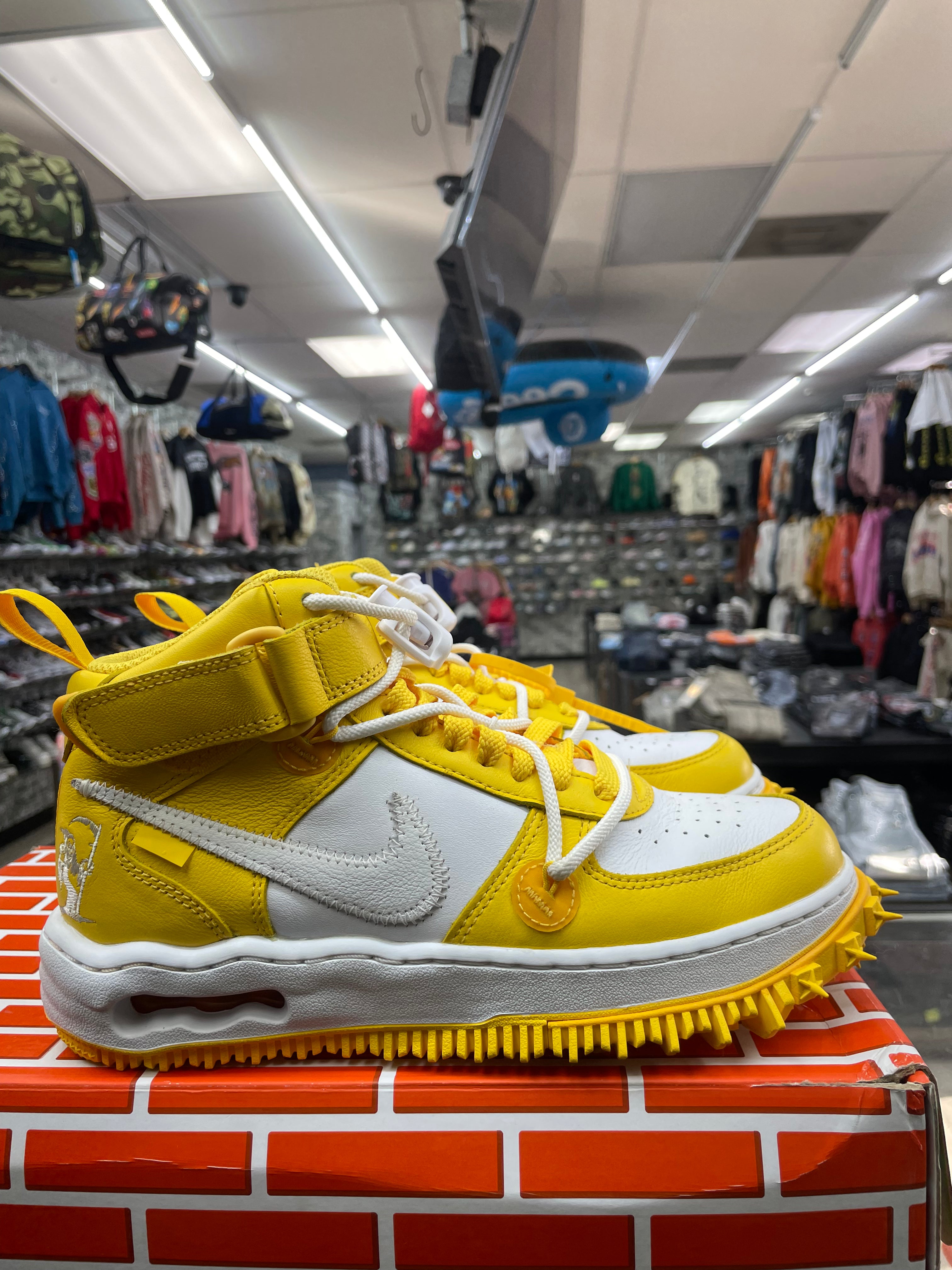 Nike Air Force 1 Low “Off-White Varsity Maize” *Size 6.5 Preowned*