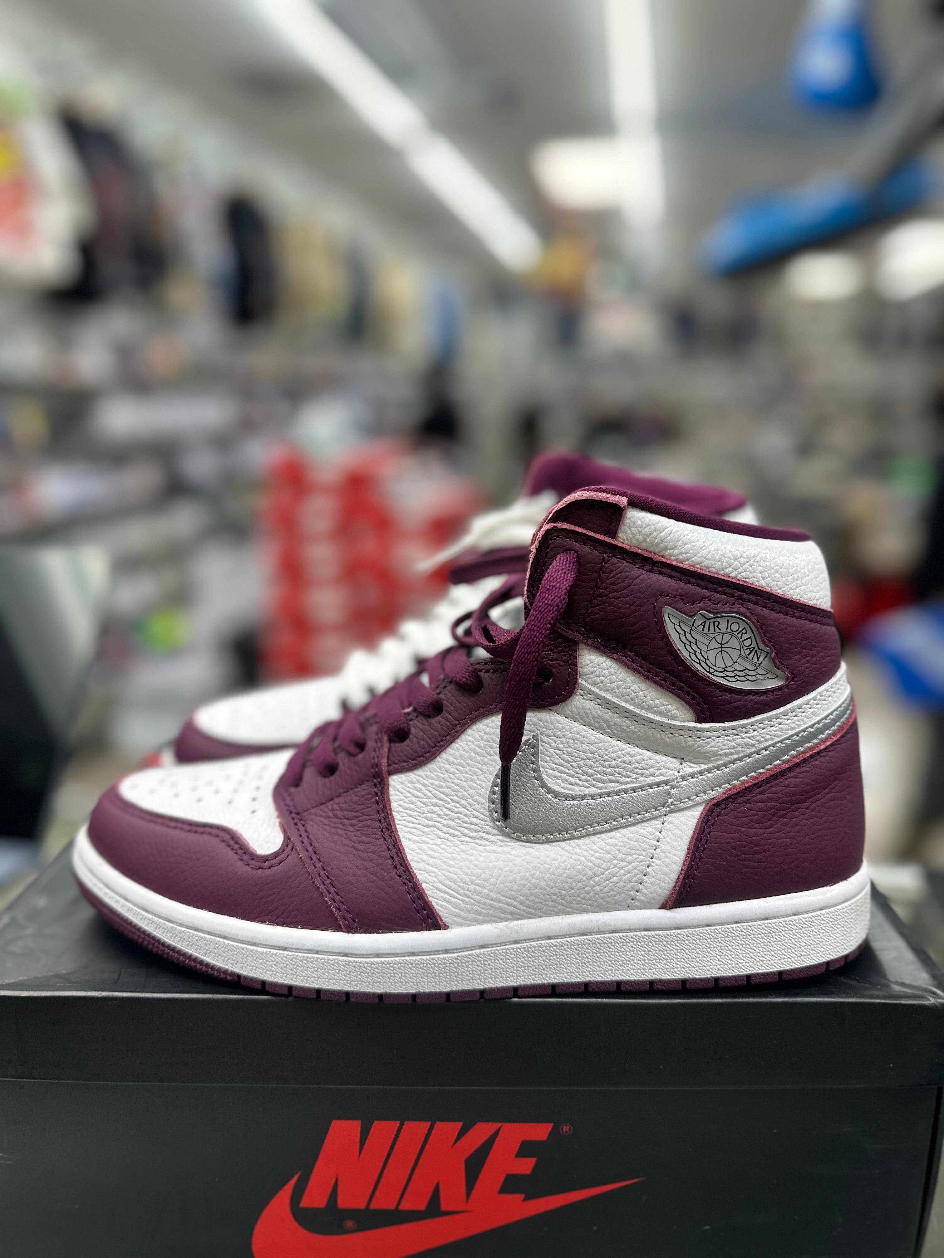 Air Jordan 1 "Bourdeaux" *Size 8.5 Preowned*