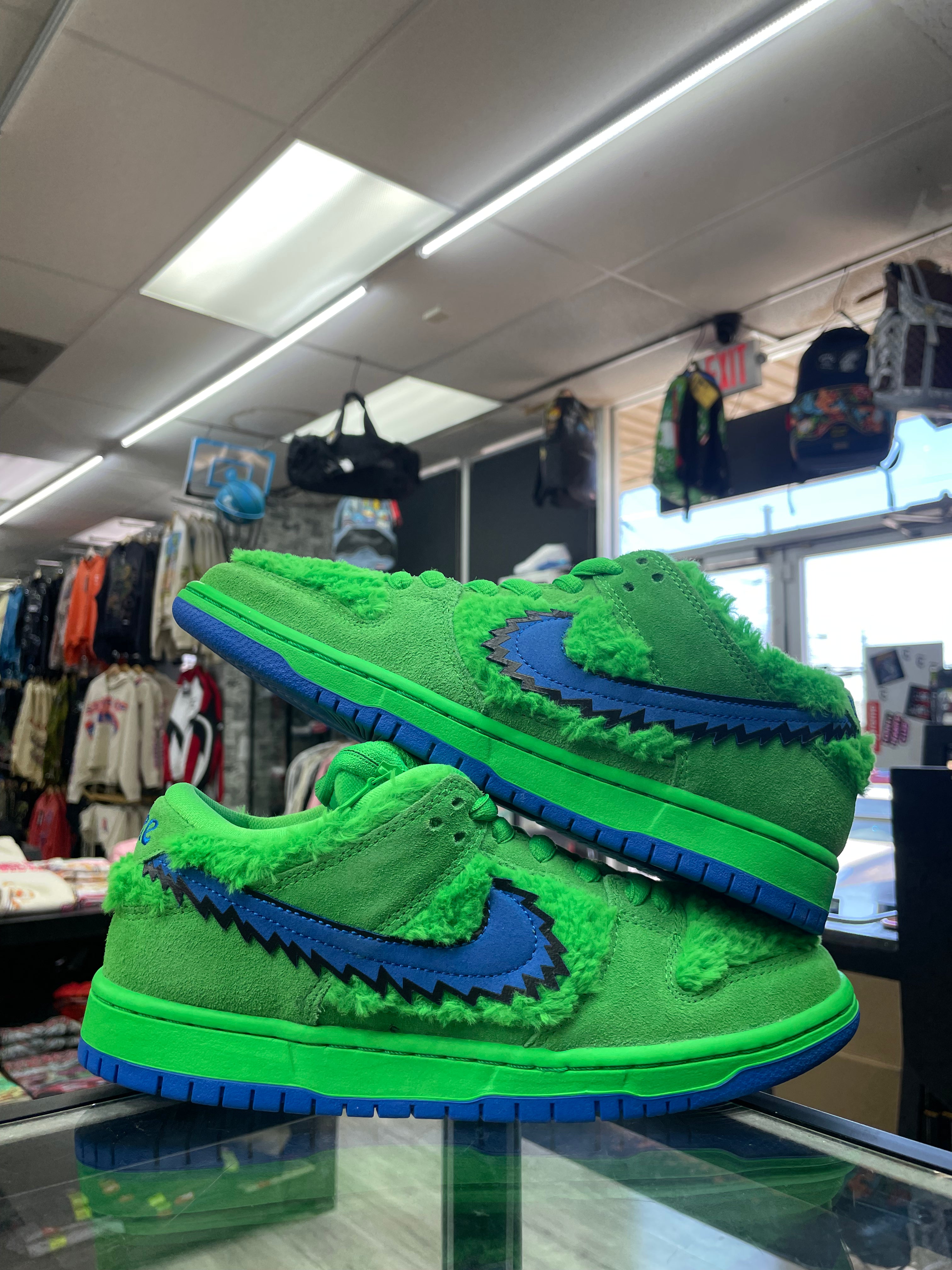 Nike SB Dunk Low “Grateful Dead Bear Green” (CZ4620-200)