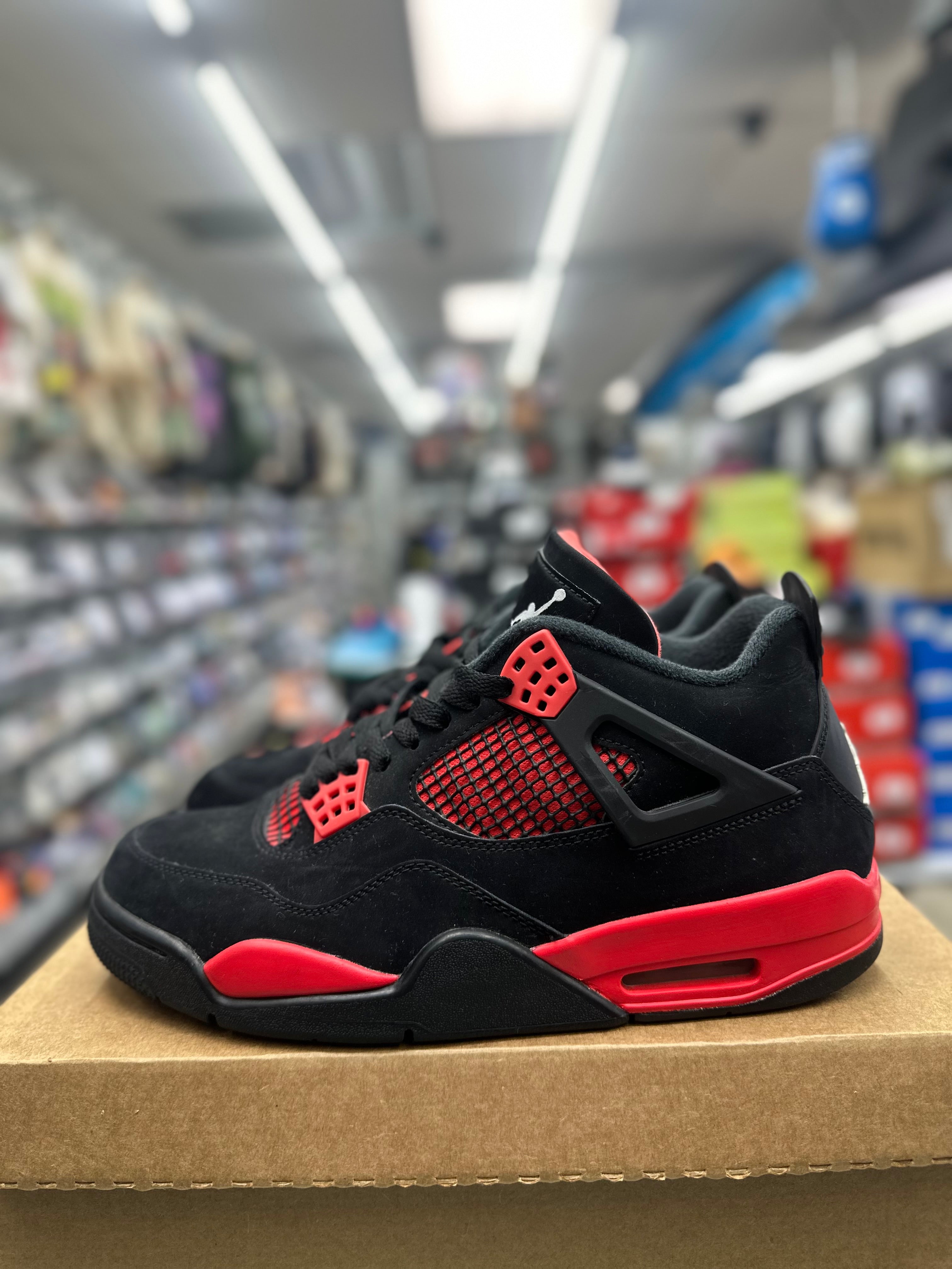 Air Jordan Retro 4 “Red Thunder” *Size 9.5 Preowned*