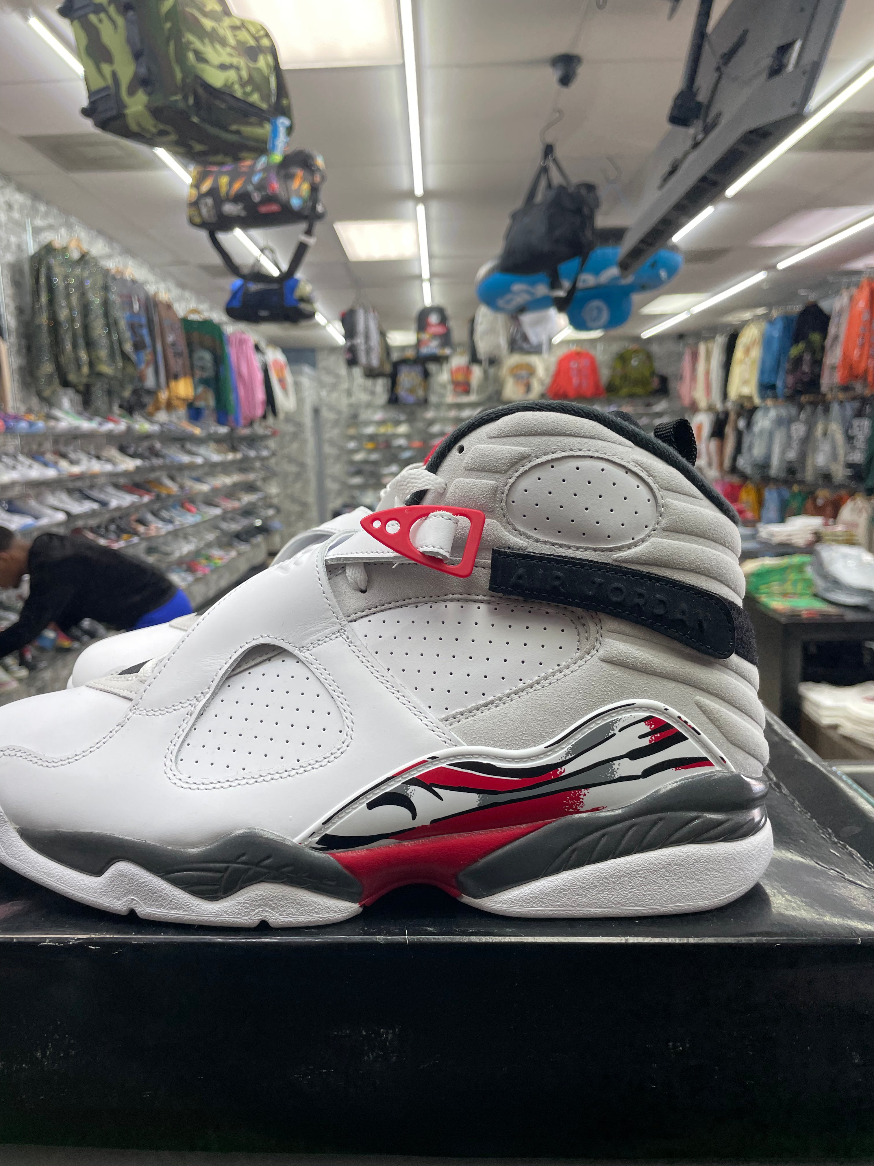 Air Jordan Retro 8 "Bugs Bunny" *Size 11.5 Preowned*