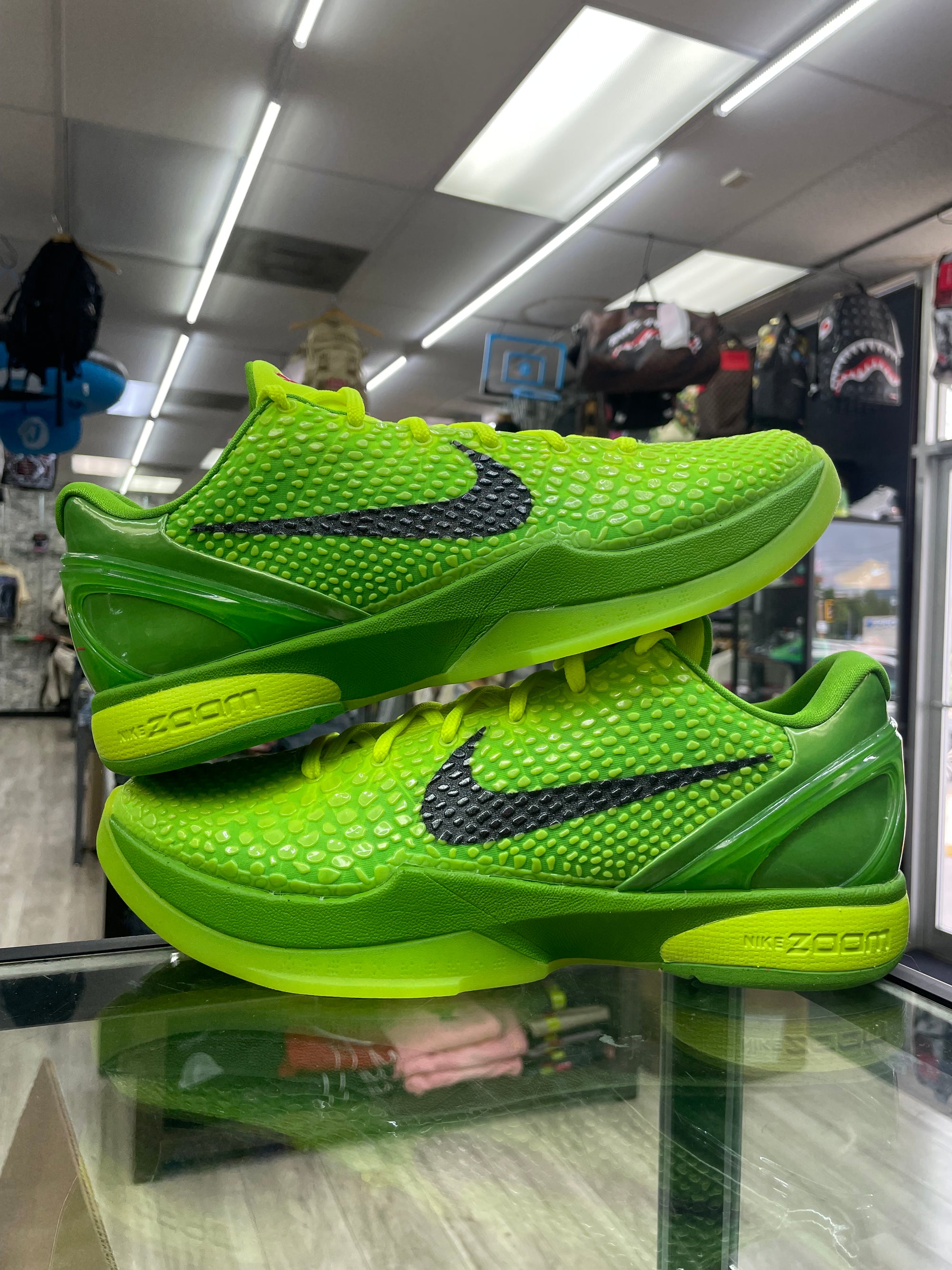 Nike Kobe 6 Protro “Grinch” Size 11 Brand New