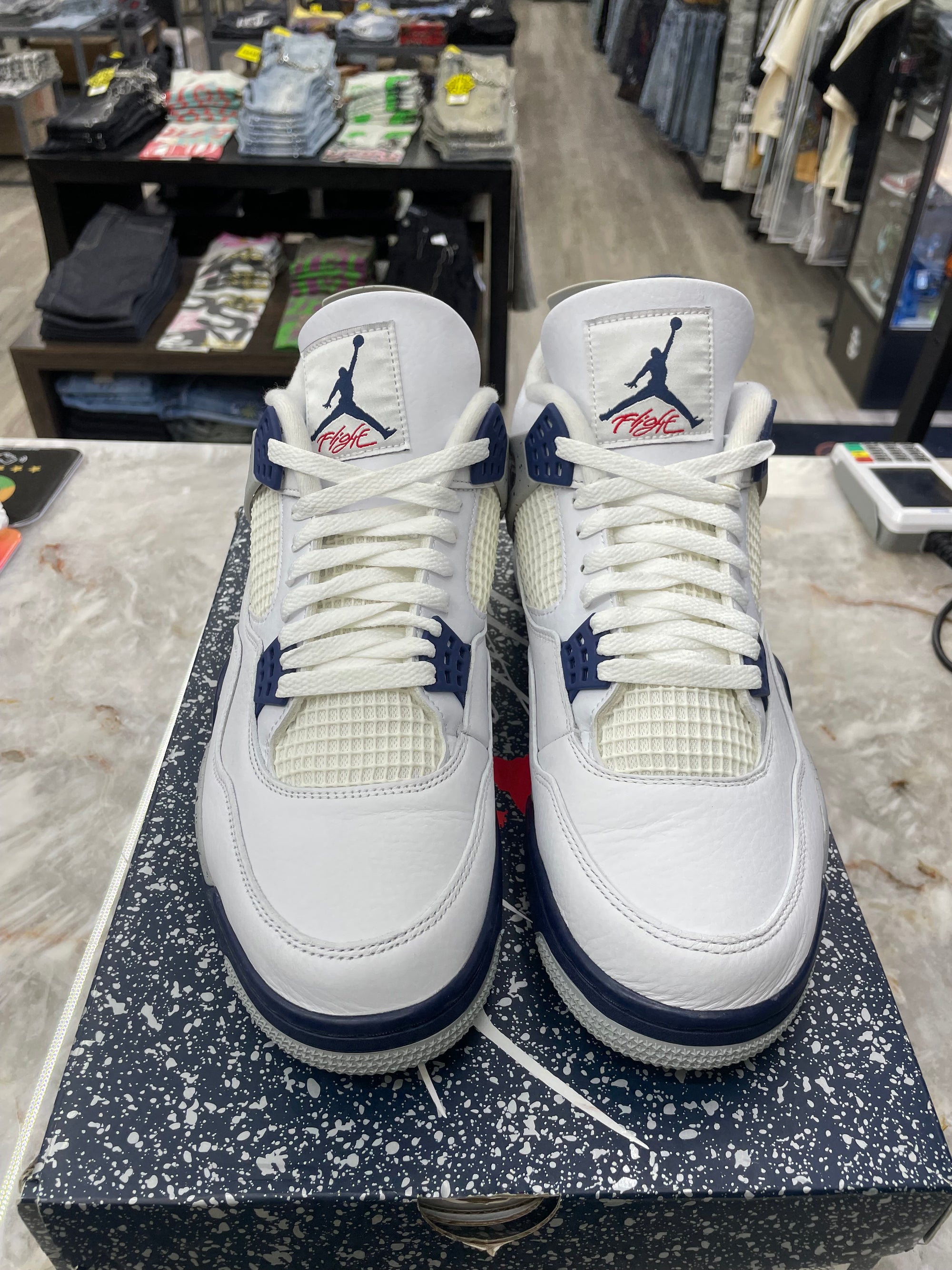 Air Jordan Retro 4 “Midnight Navy” *Size 12 Preowned* (DH6927-140)