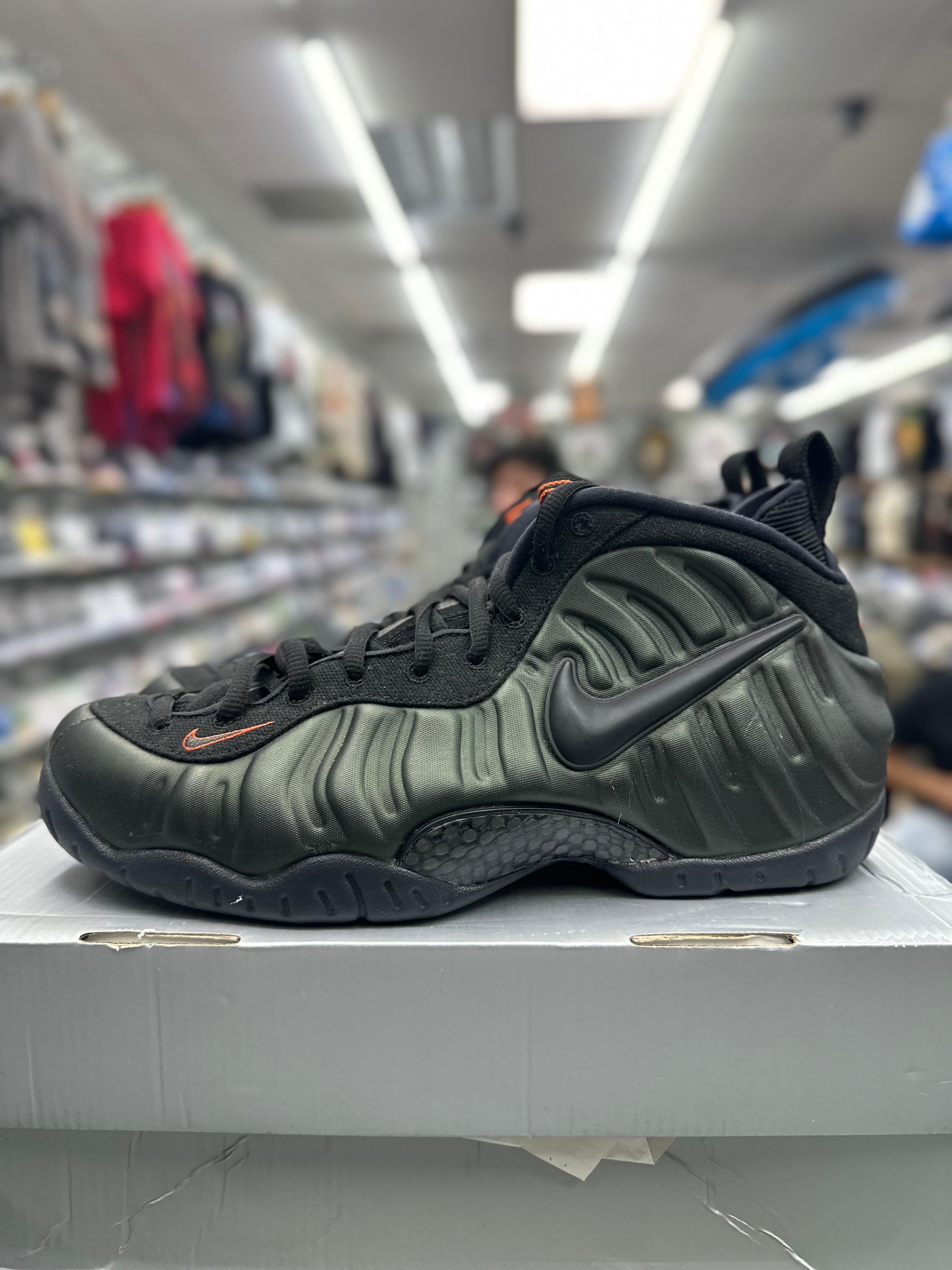 Nike Foamposite Pro "Sequoia" *Size 11.5 Preowned* 624041-304
