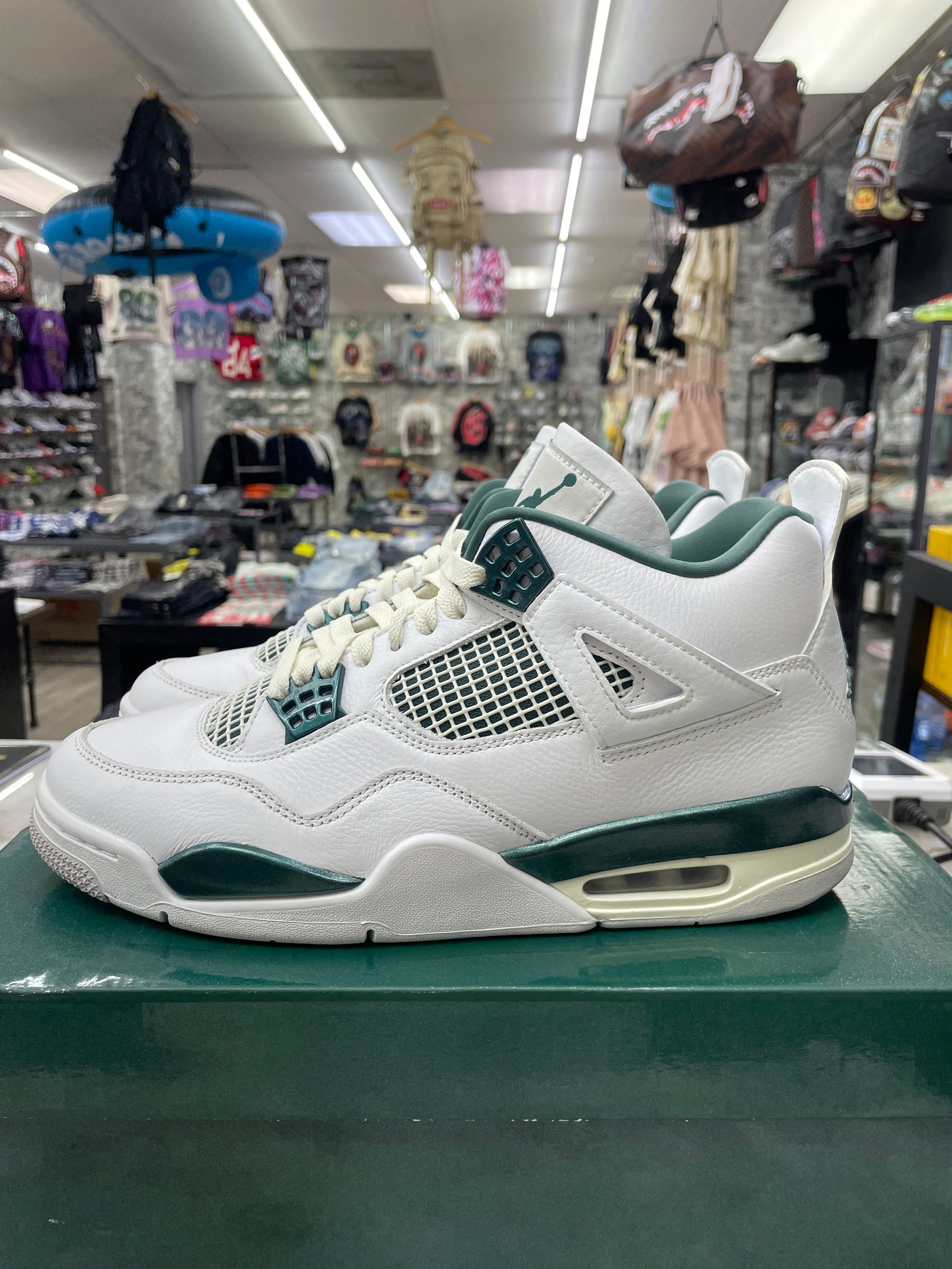 Air Jordan Retro 4 “Oxidized Green” *Size 10 Preowned* (FQ8138-103)