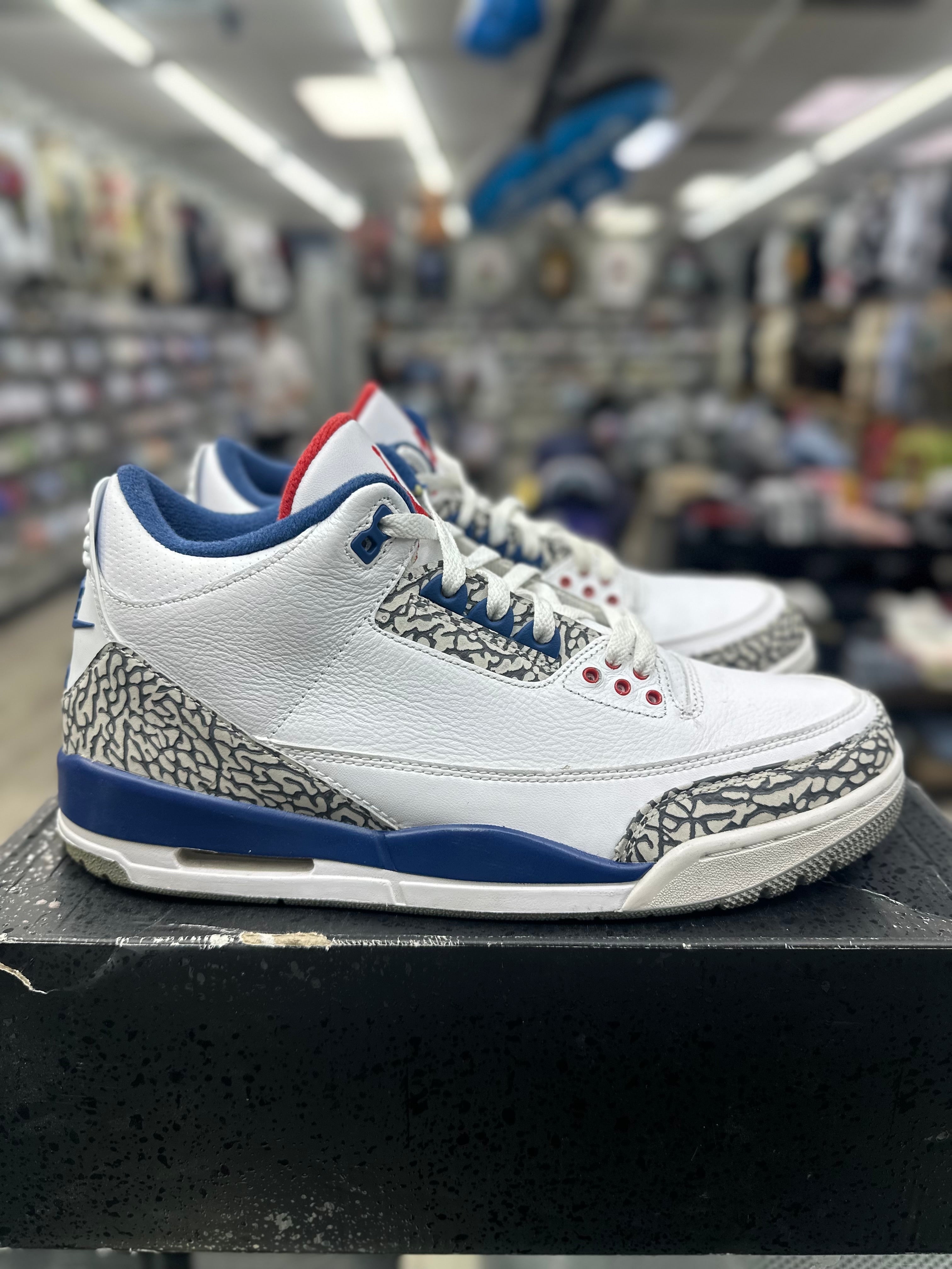 Air Jordan Retro 3 "True Blue" *Size 11.5 Preowned* 854262-106