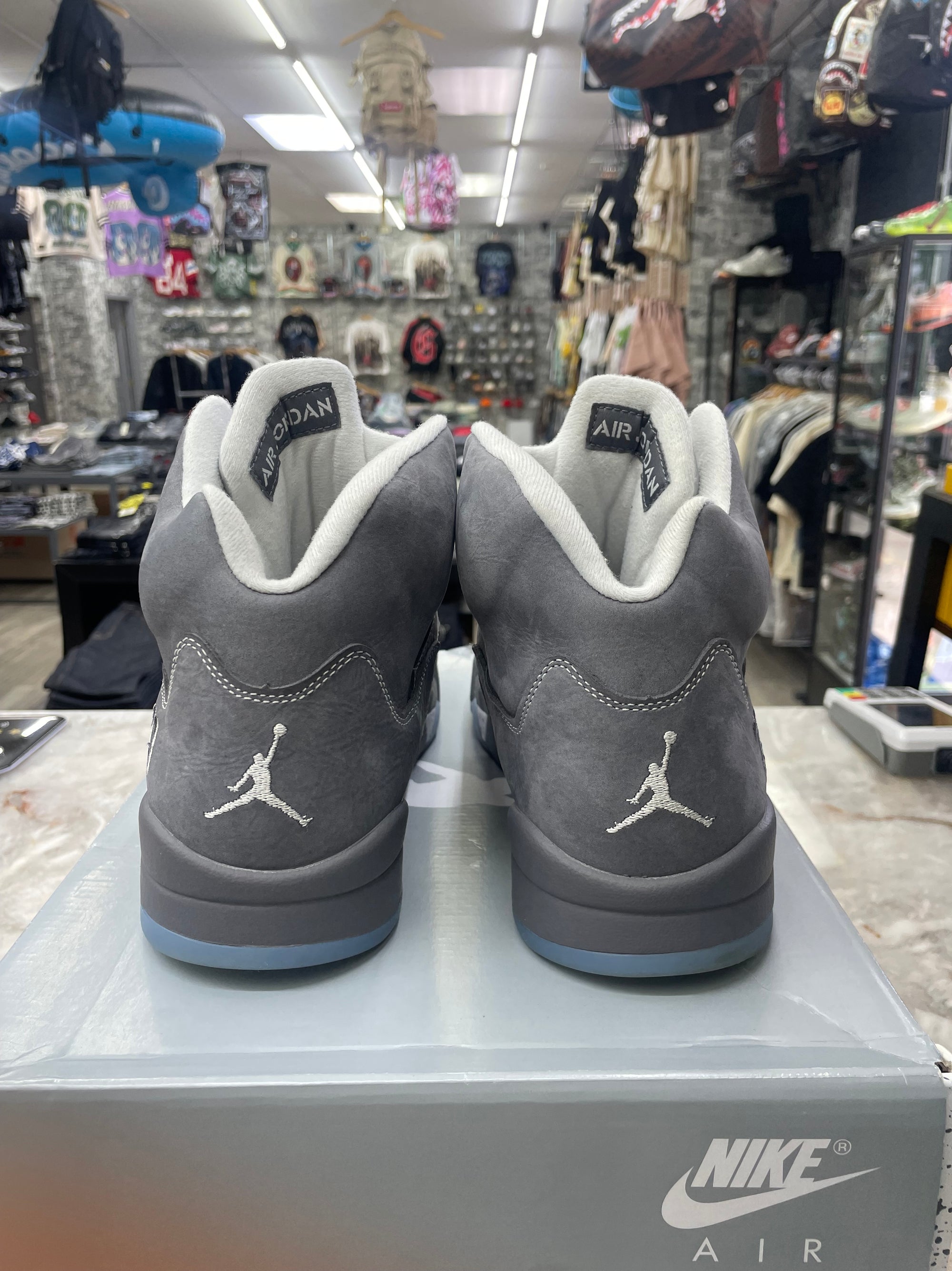 Air Jordan Retro 5 "Wolf Grey” *Size 11 Preowned* (DD0587-002)