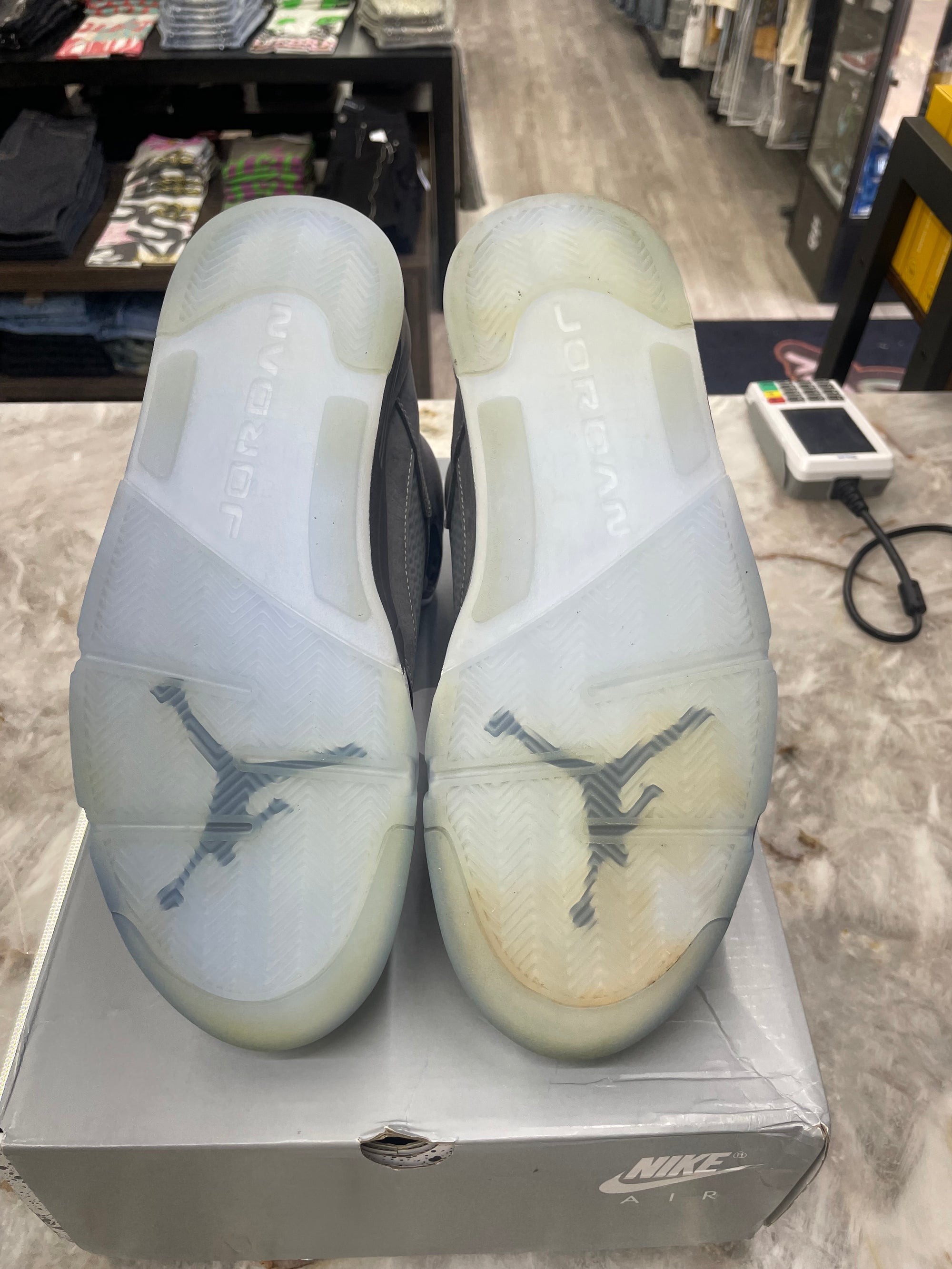 Air Jordan Retro 5 "Wolf Grey” *Size 11 Preowned* (DD0587-002)