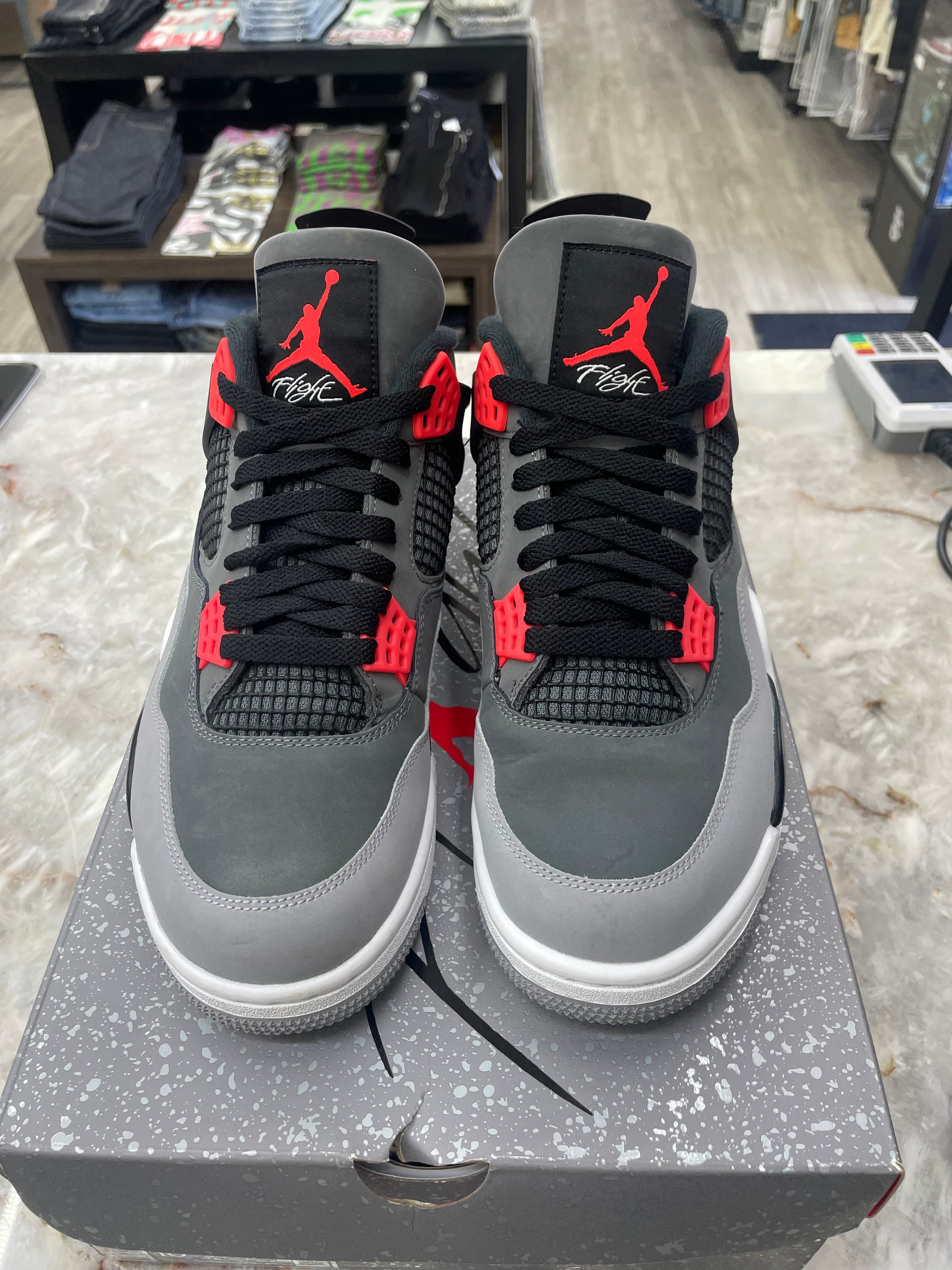 Air Jordan Retro 4 “Infrared” *Size 10.5 Preowned* (DH6927-061)