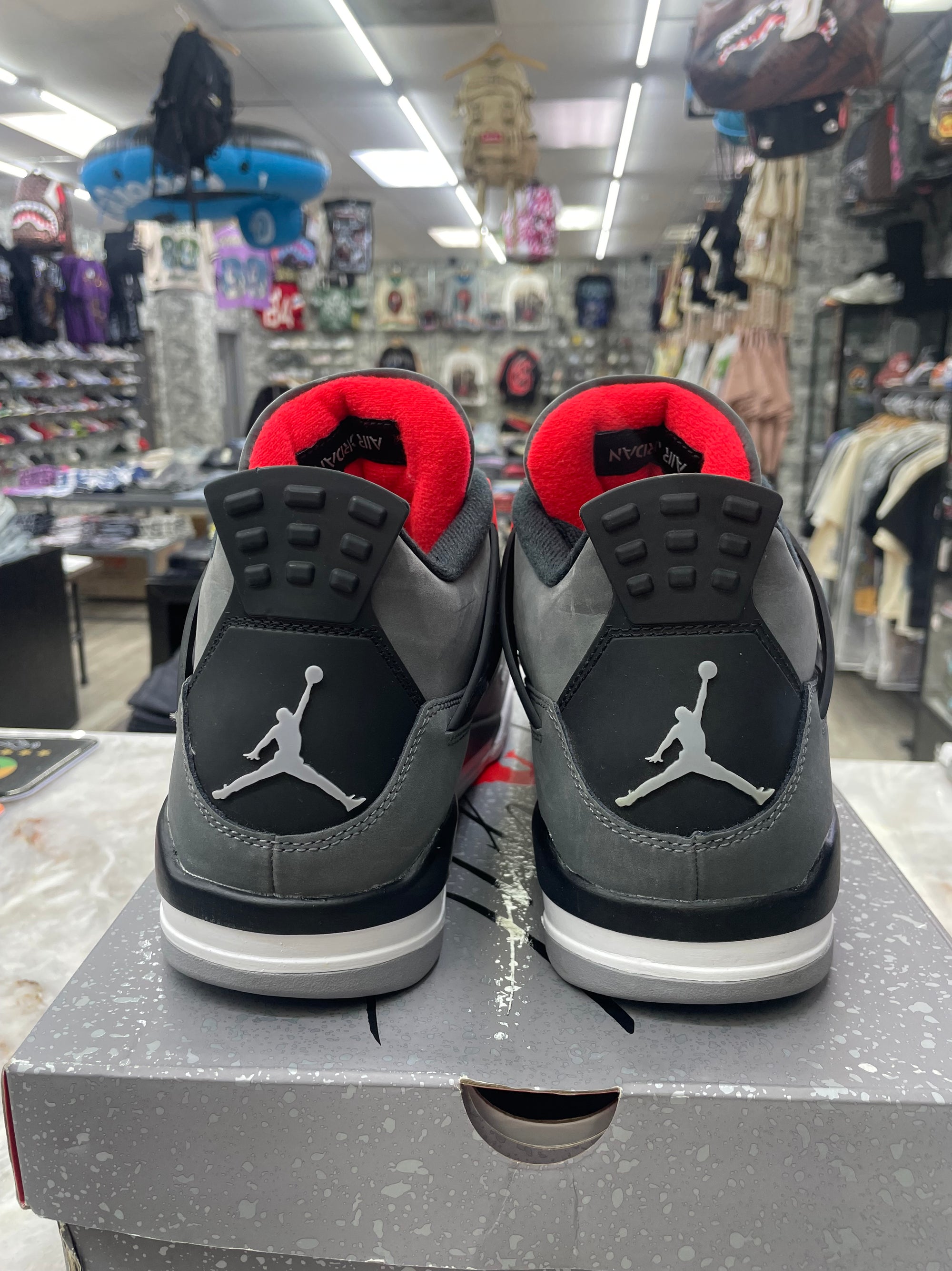 Air Jordan Retro 4 “Infrared” *Size 10.5 Preowned* (DH6927-061)