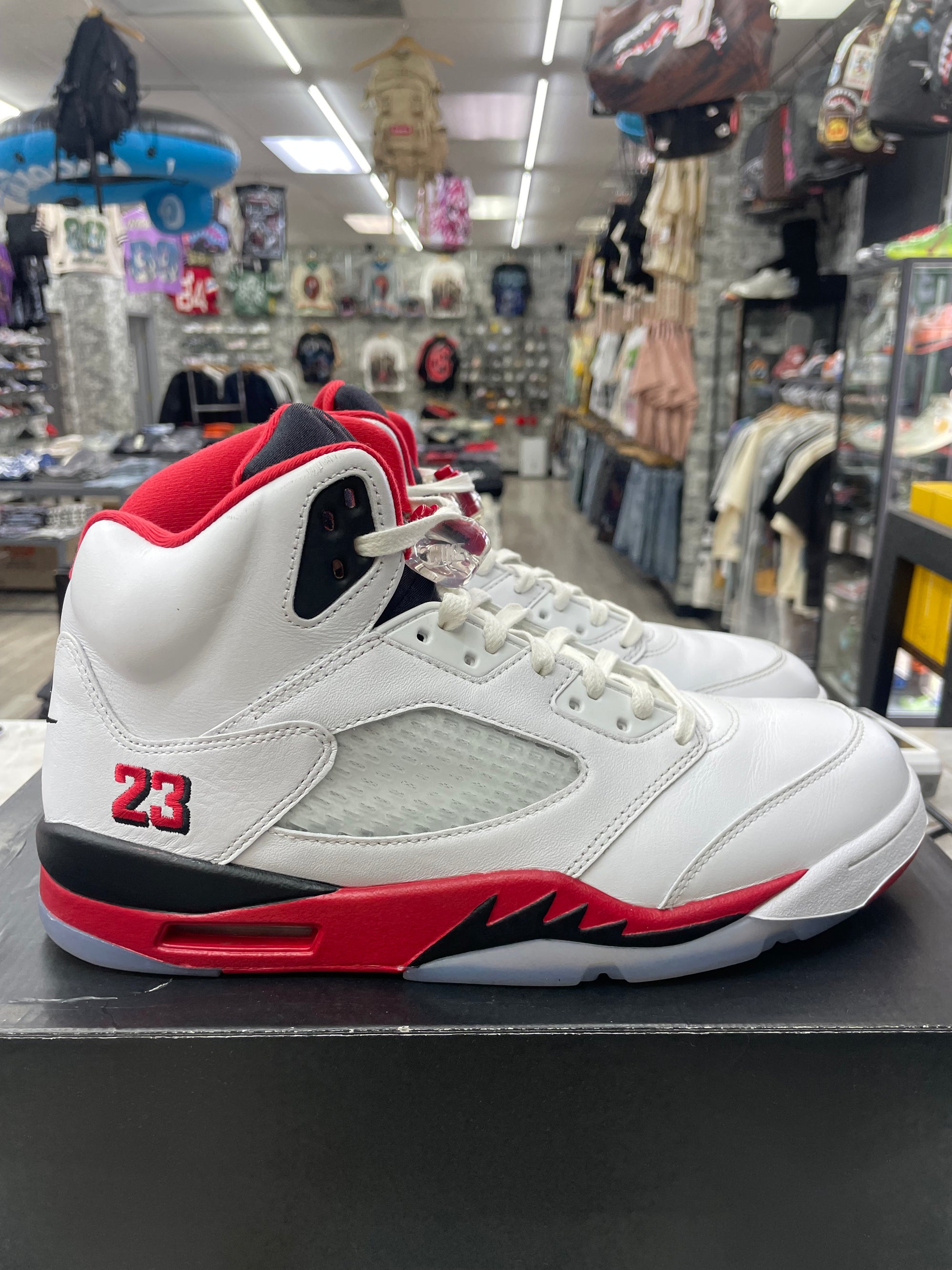 Air Jordan Retro 5 "Fire Red Black Tongue" *Size 10.5 Preowned* (HQ7978-101)