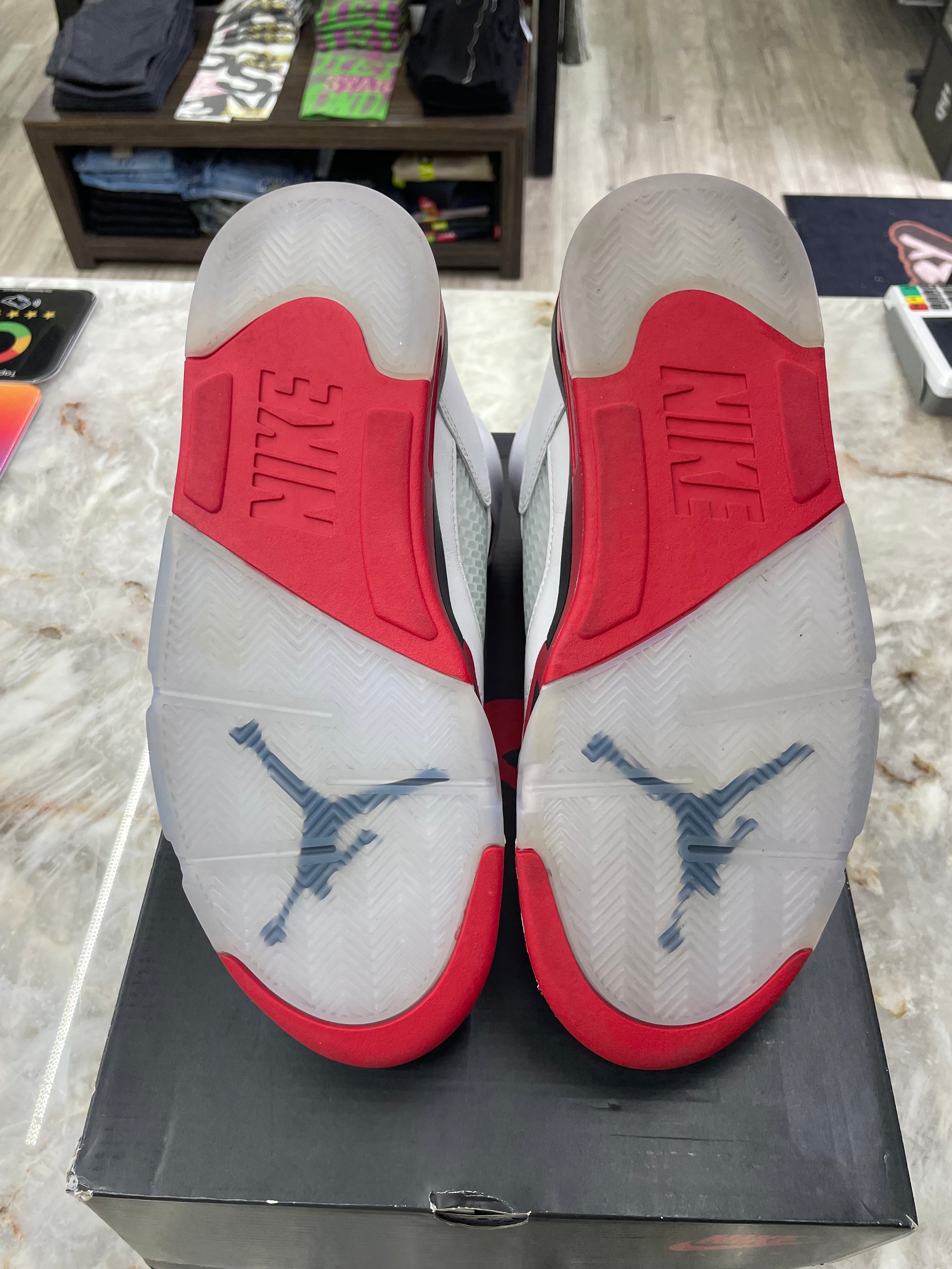 Air Jordan Retro 5 "Fire Red Black Tongue" *Size 10.5 Preowned* (HQ7978-101)