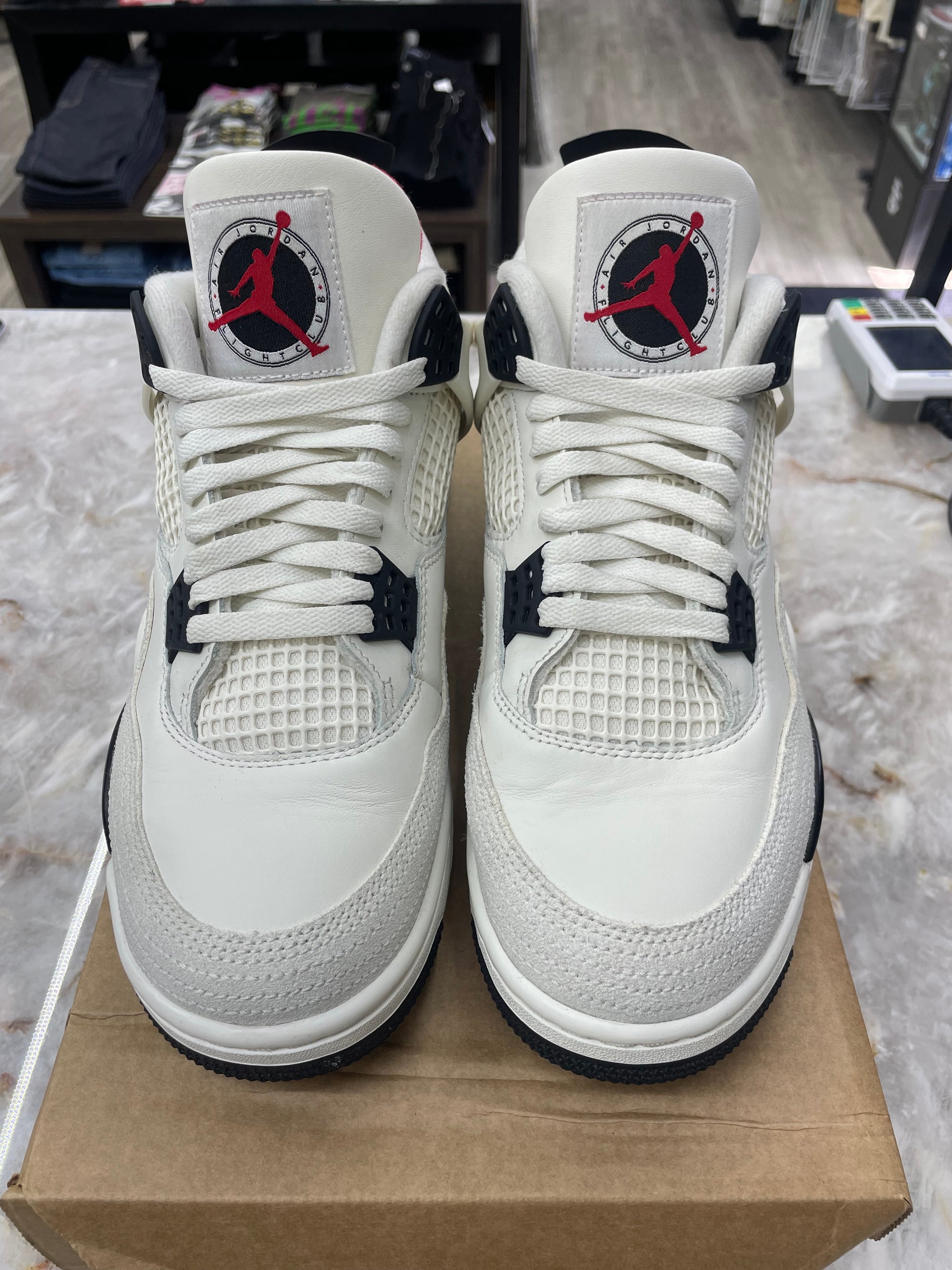 Air Jordan Retro 4 "Flight Club” *Size 10.5 Preowned* (IM4002-100)