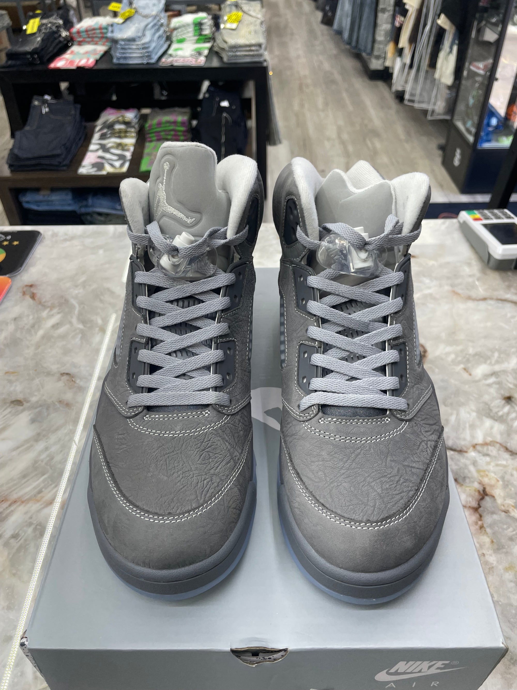 Air Jordan Retro 5 “Wolf Grey” *Size 10 Preowned* (DD0587-002)