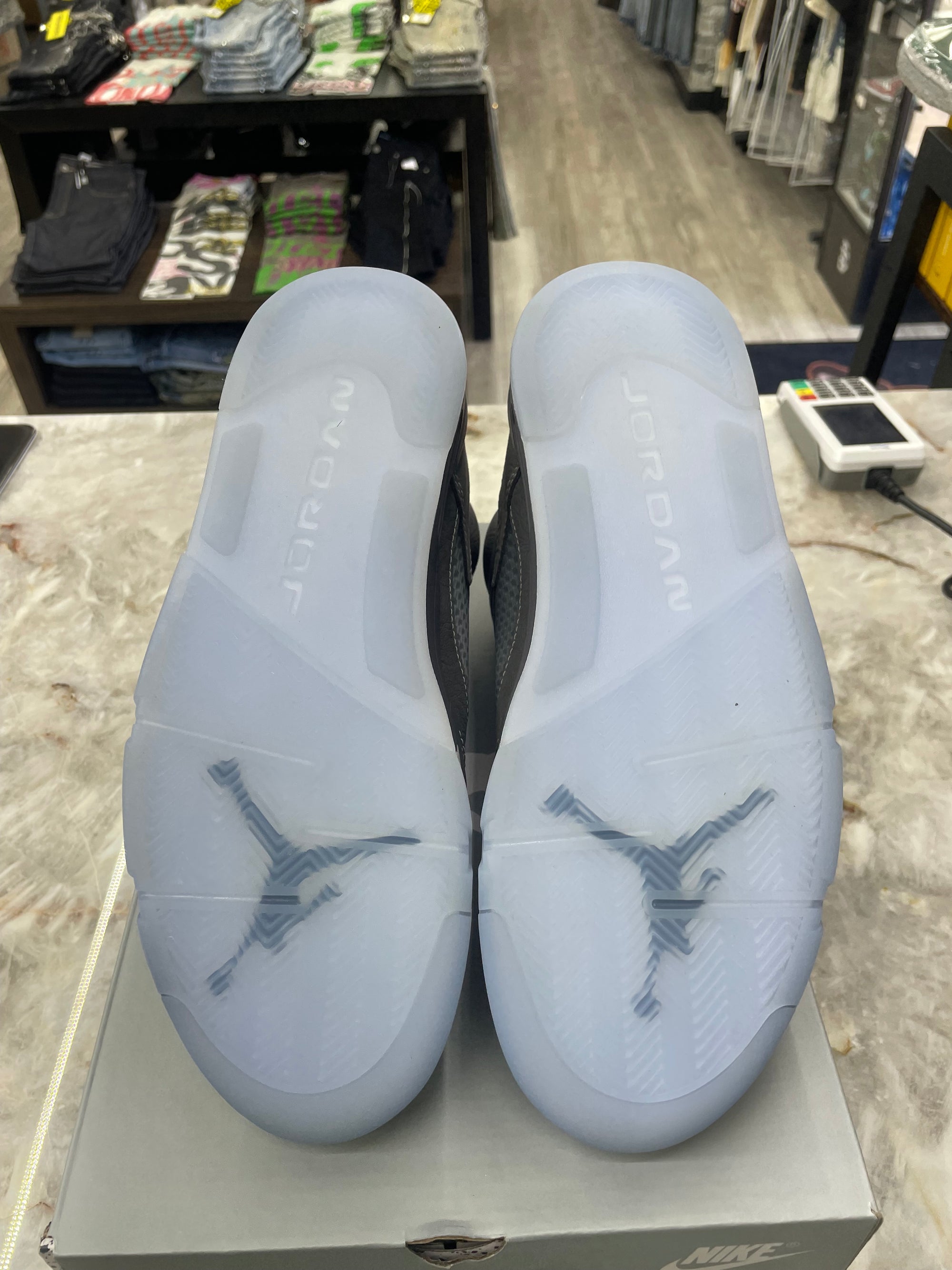 Air Jordan Retro 5 “Wolf Grey” *Size 10 Preowned* (DD0587-002)