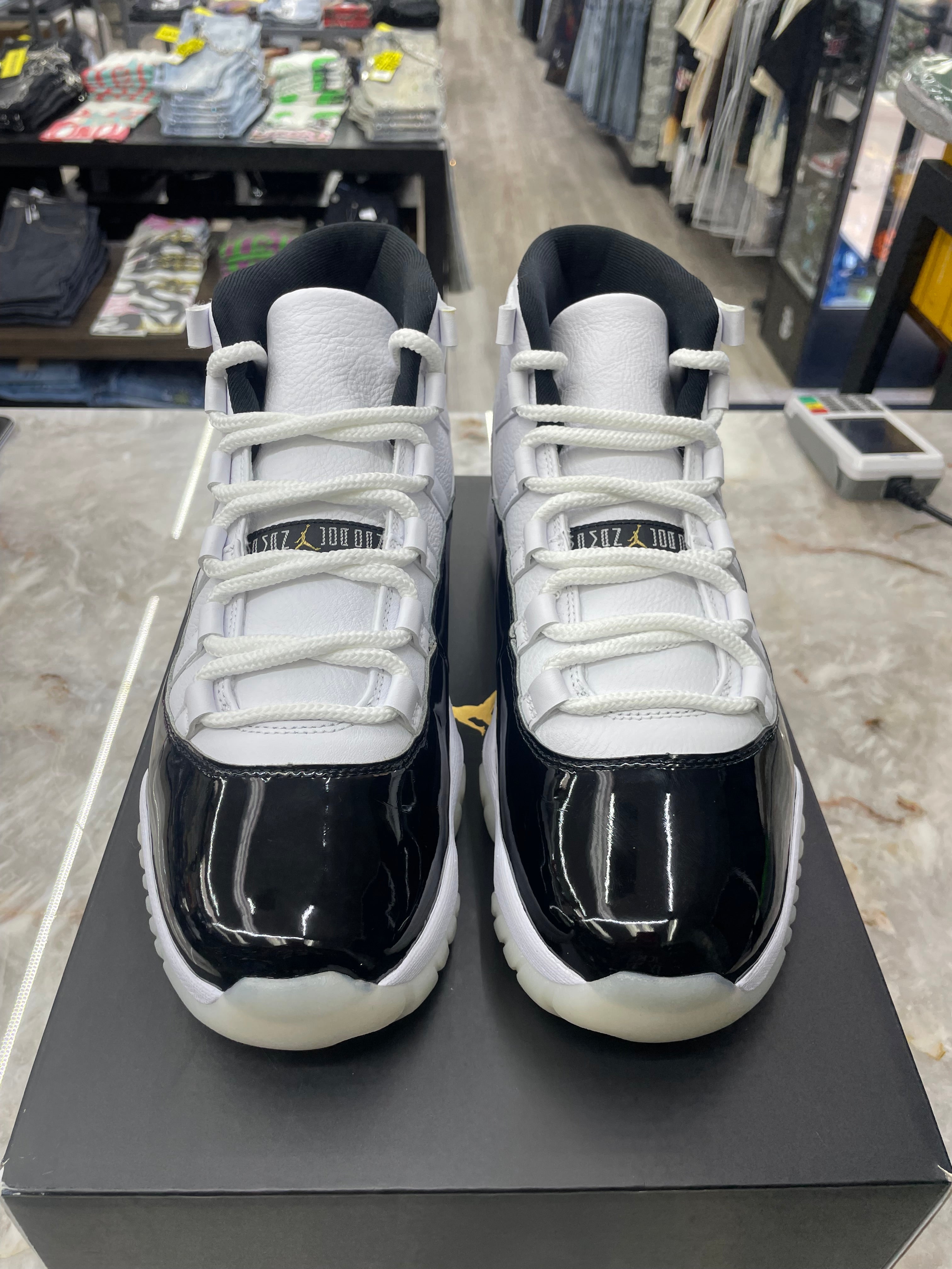 Air Jordan 11 – kicksby3y