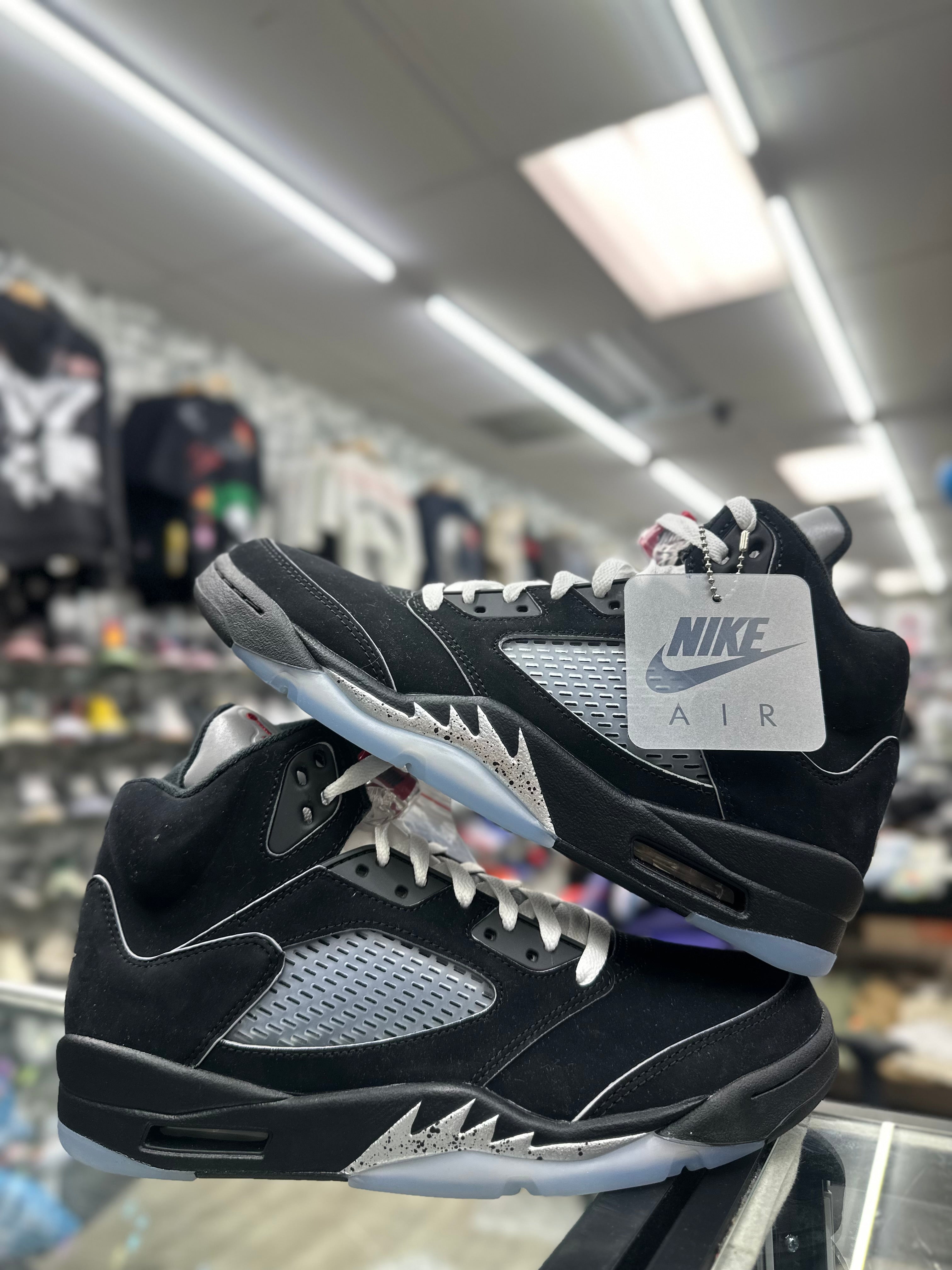 Air Jordan Retro 5 “Black Metallic Reimagined” (MEN) HF3975-001
