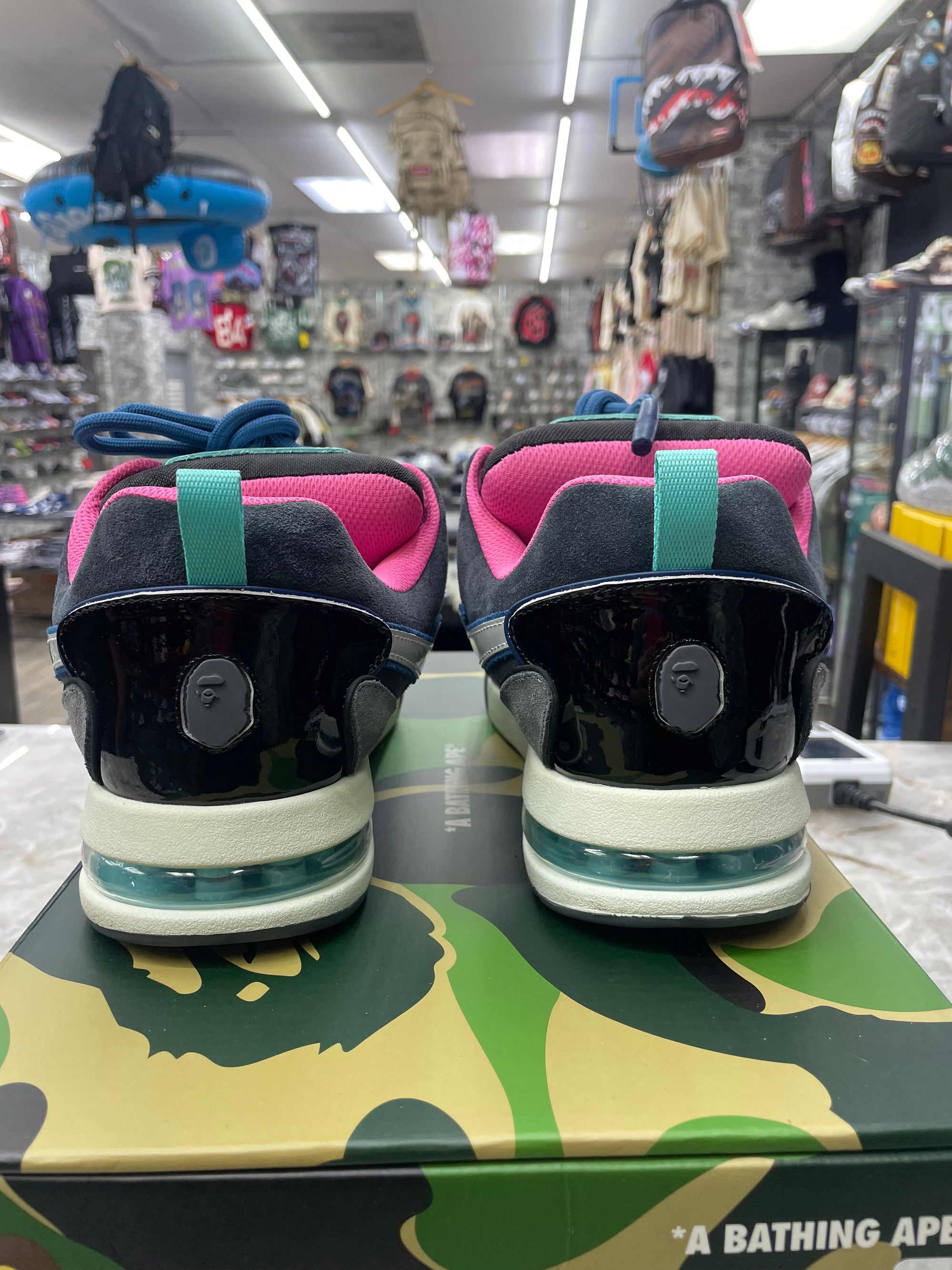 A Bathing Ape Flip Sta "