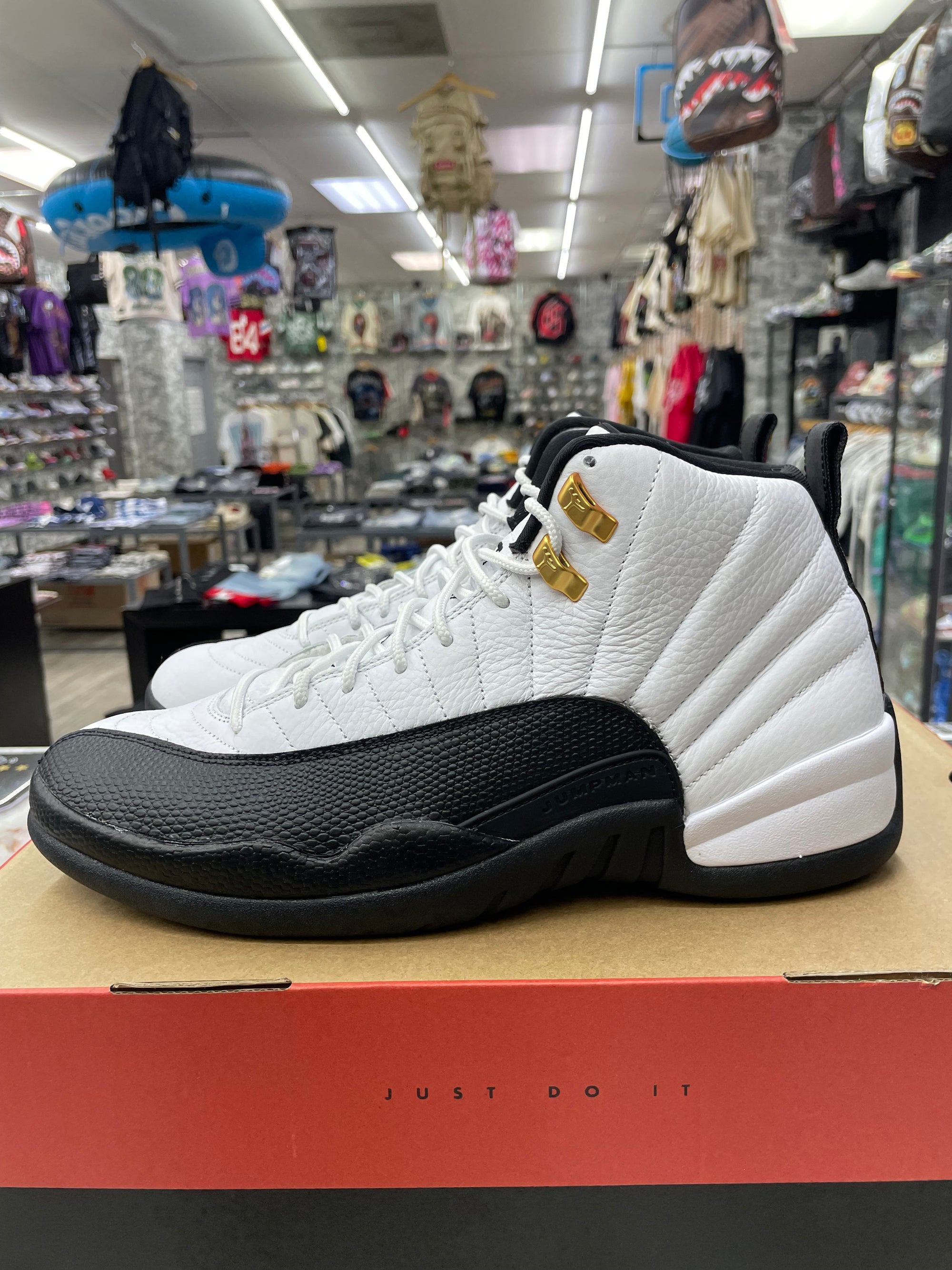 Air Jordan Retro 12 “Taxi” *Size 10 Preowned* (CT8013-117)
