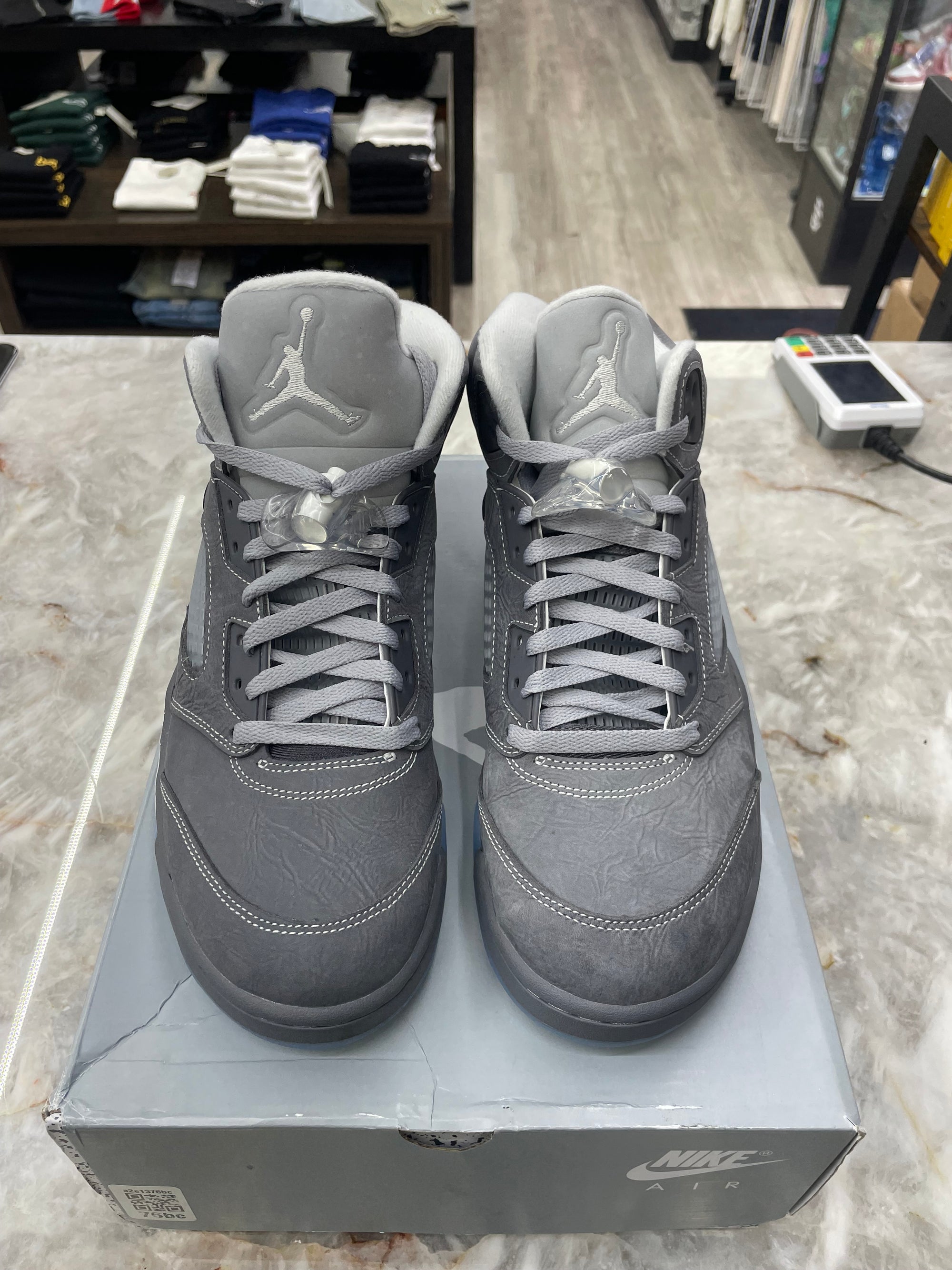 Air Jordan Retro 5 “Wolf Grey" *Size 9.5 Preowned* (DD0587-002)