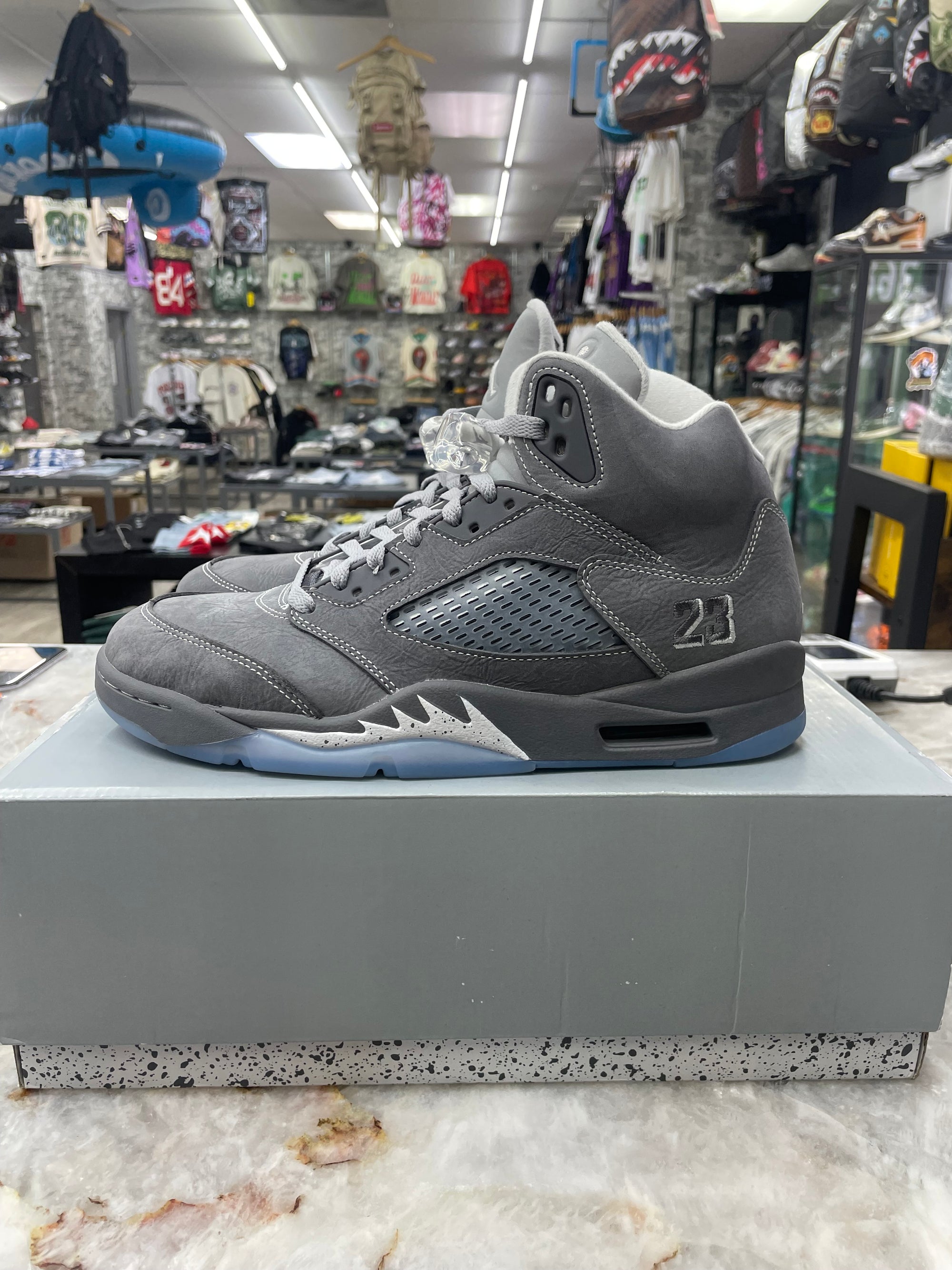 Air Jordan Retro 5 “Wolf Grey" *Size 9.5 Preowned* (DD0587-002)