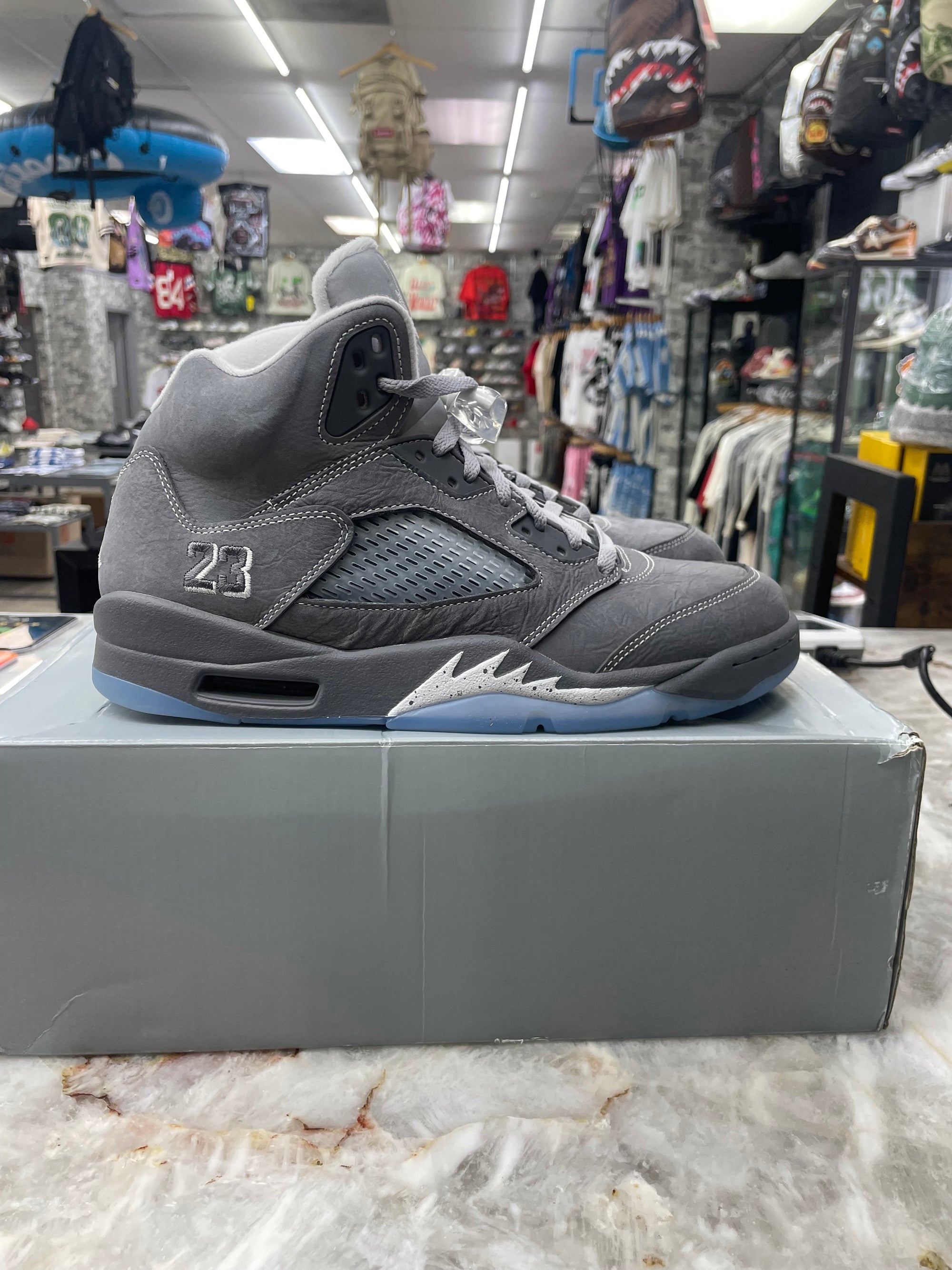 Air Jordan Retro 5 “Wolf Grey" *Size 9.5 Preowned* (DD0587-002)