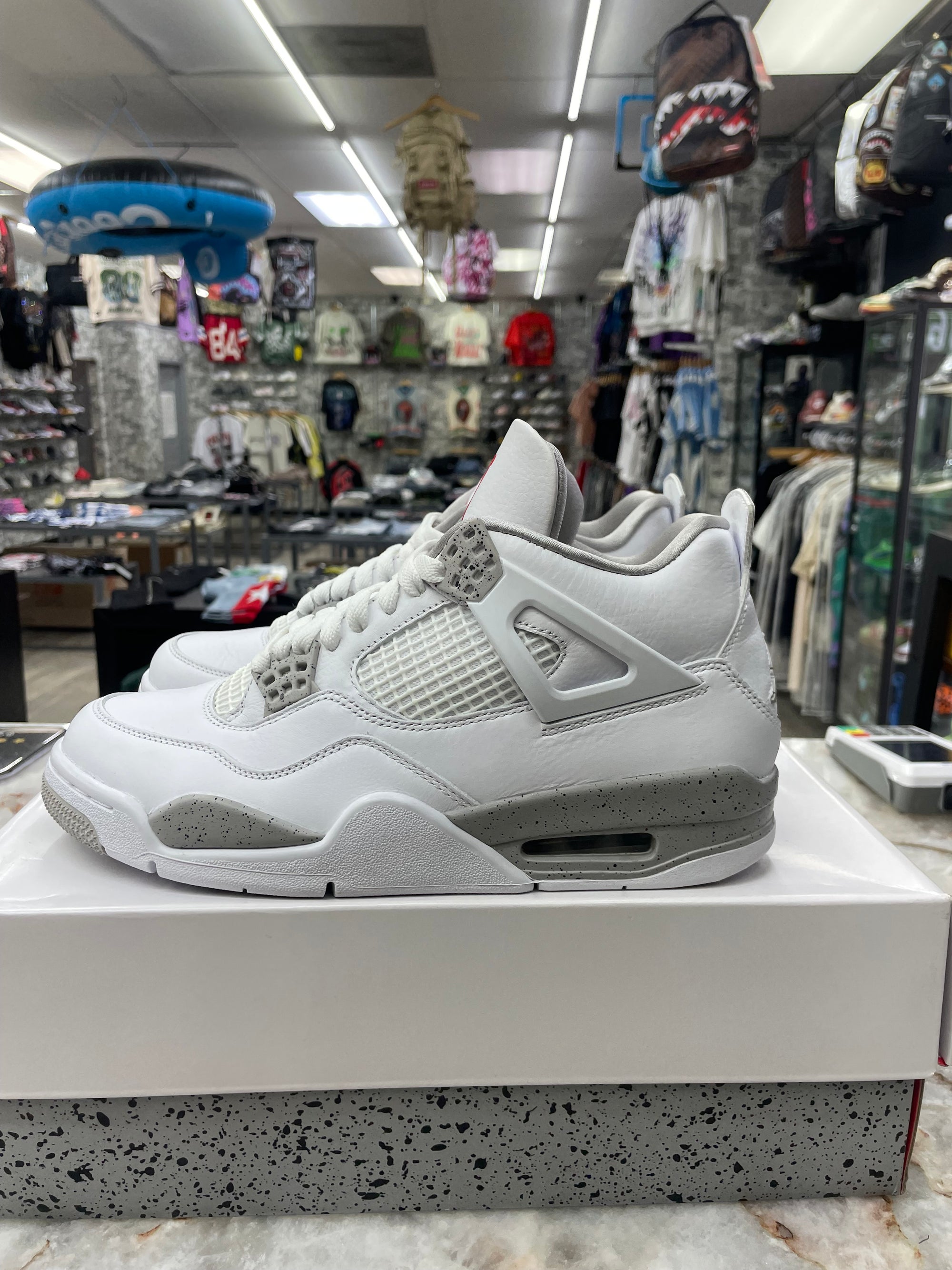 Air Jordan Retro 4  “White Oreo" *Size 8 Preowned* (CT8527-100)