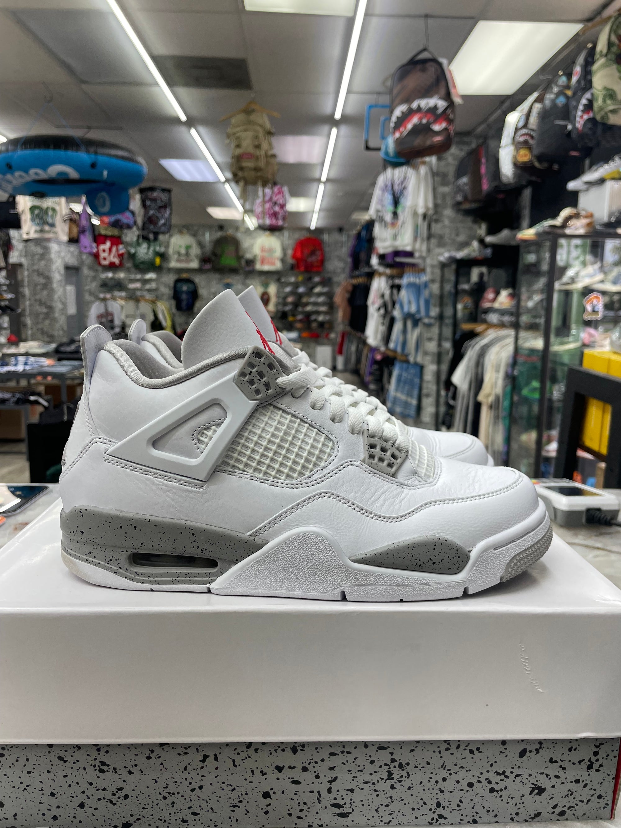 Air Jordan Retro 4  “White Oreo" *Size 8 Preowned* (CT8527-100)