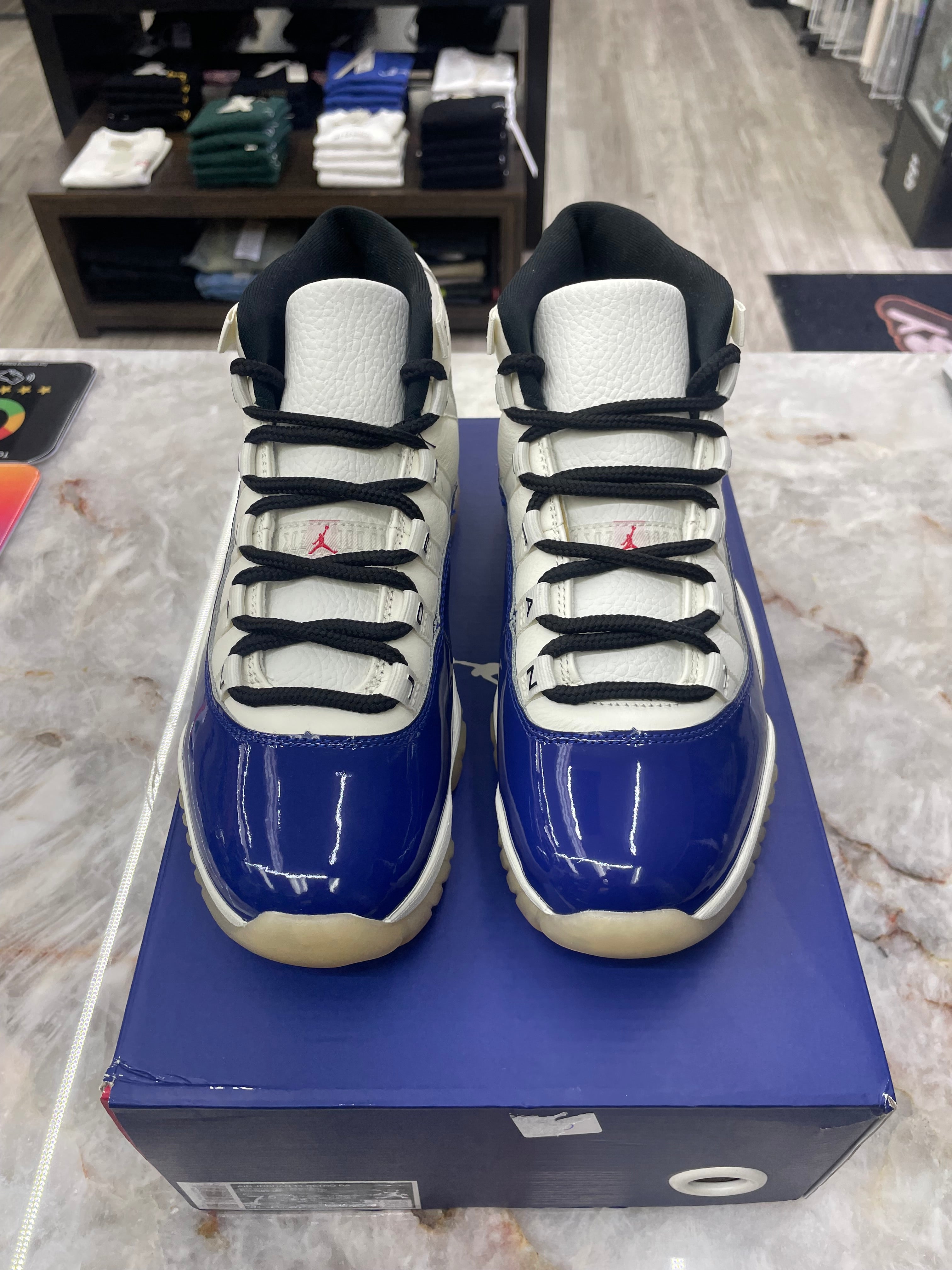 Air Jordan 11 – kicksby3y