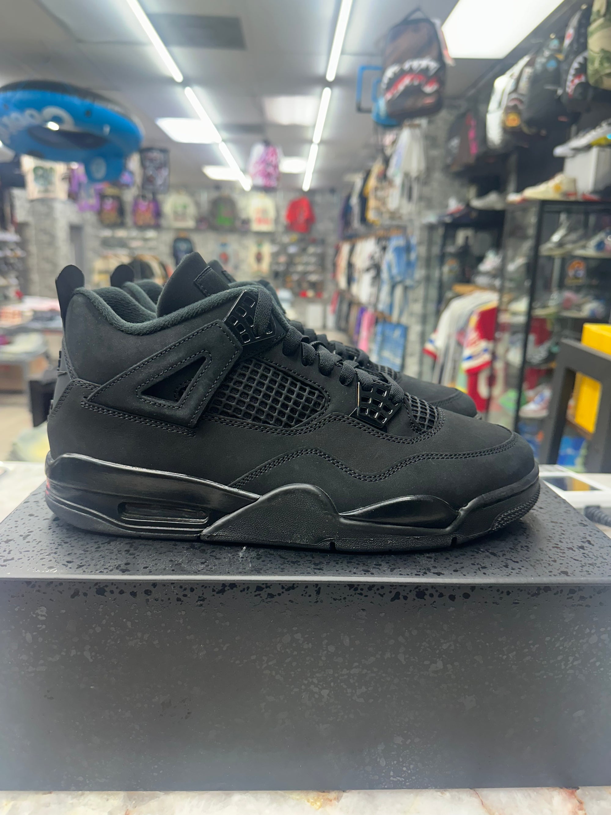 Air Jordan Retro 4 "Black Cat" *Size 10.5 Preowned* (FV5029-010)