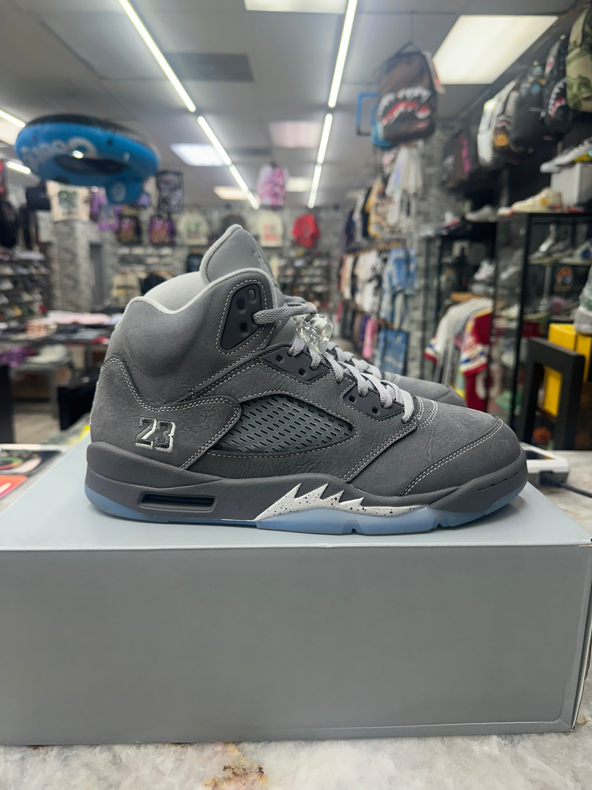 Air Jordan Retro 5 "Wolf Grey" *Size 10.5 Preowned* (DD0587-002)