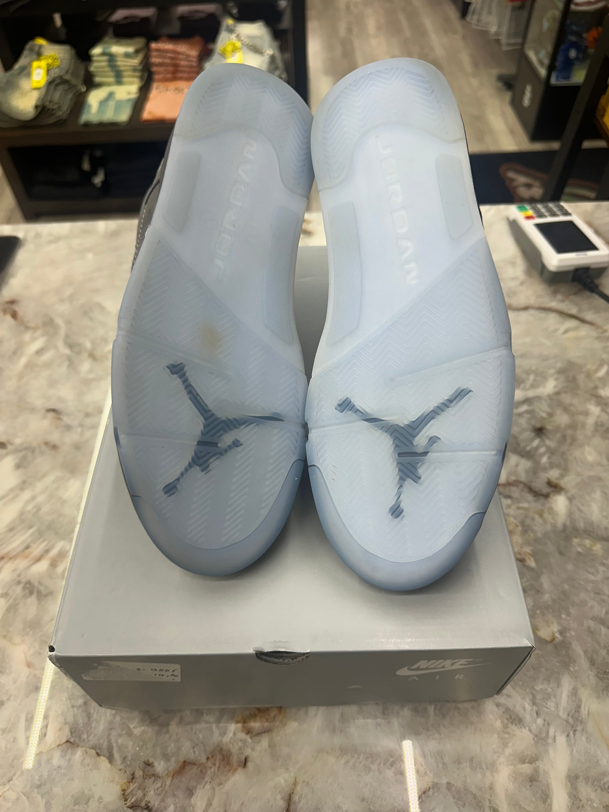 Air Jordan Retro 5 "Wolf Grey" *Size 10.5 Preowned* (DD0587-002)