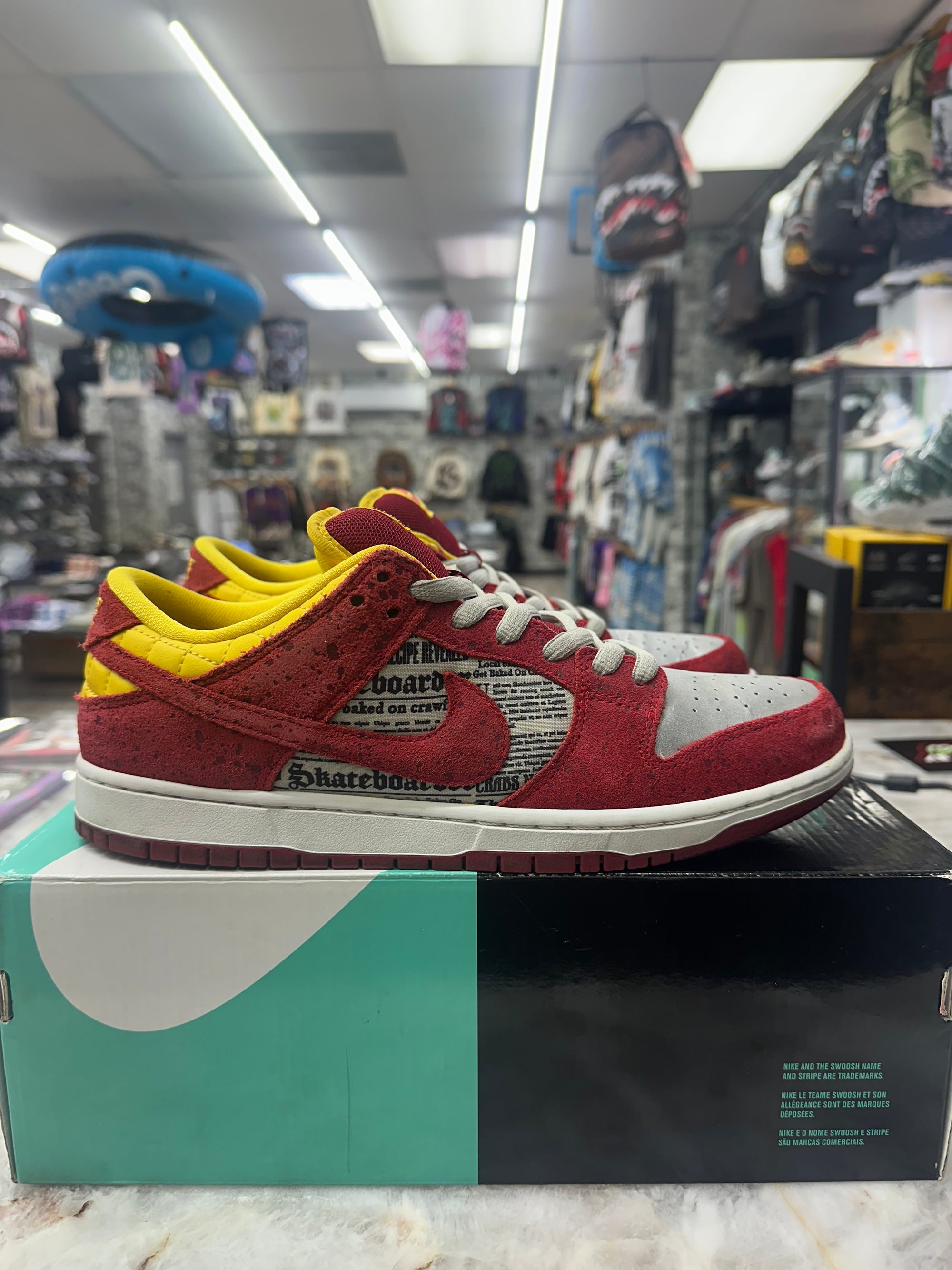 Nike SB Dunk Low "Rukus Crawfish" *Size 10.5 Preowned* (504750-660)