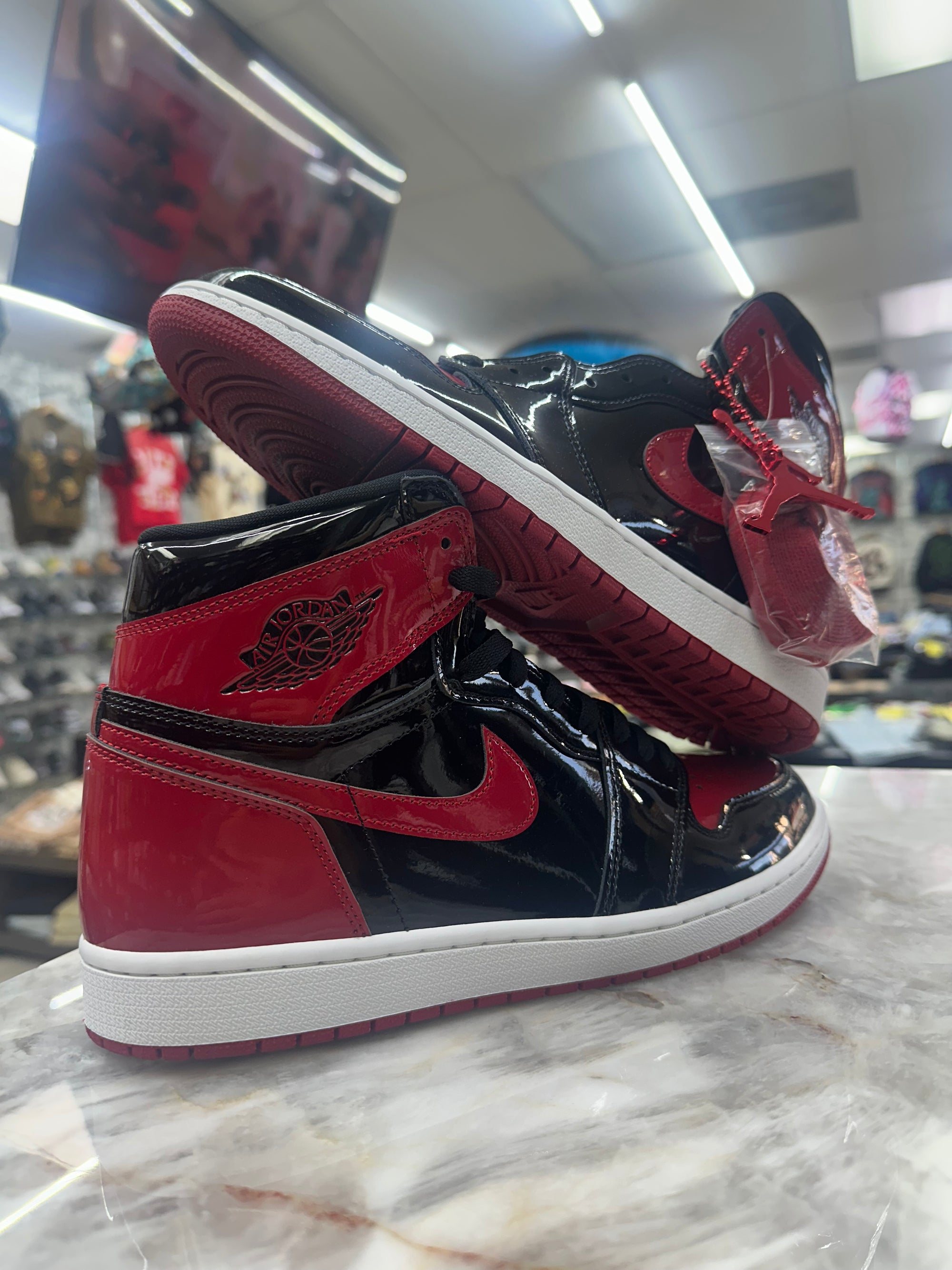 Air Jordan Retro 1 High OG "Patent Bred" (555088-063)