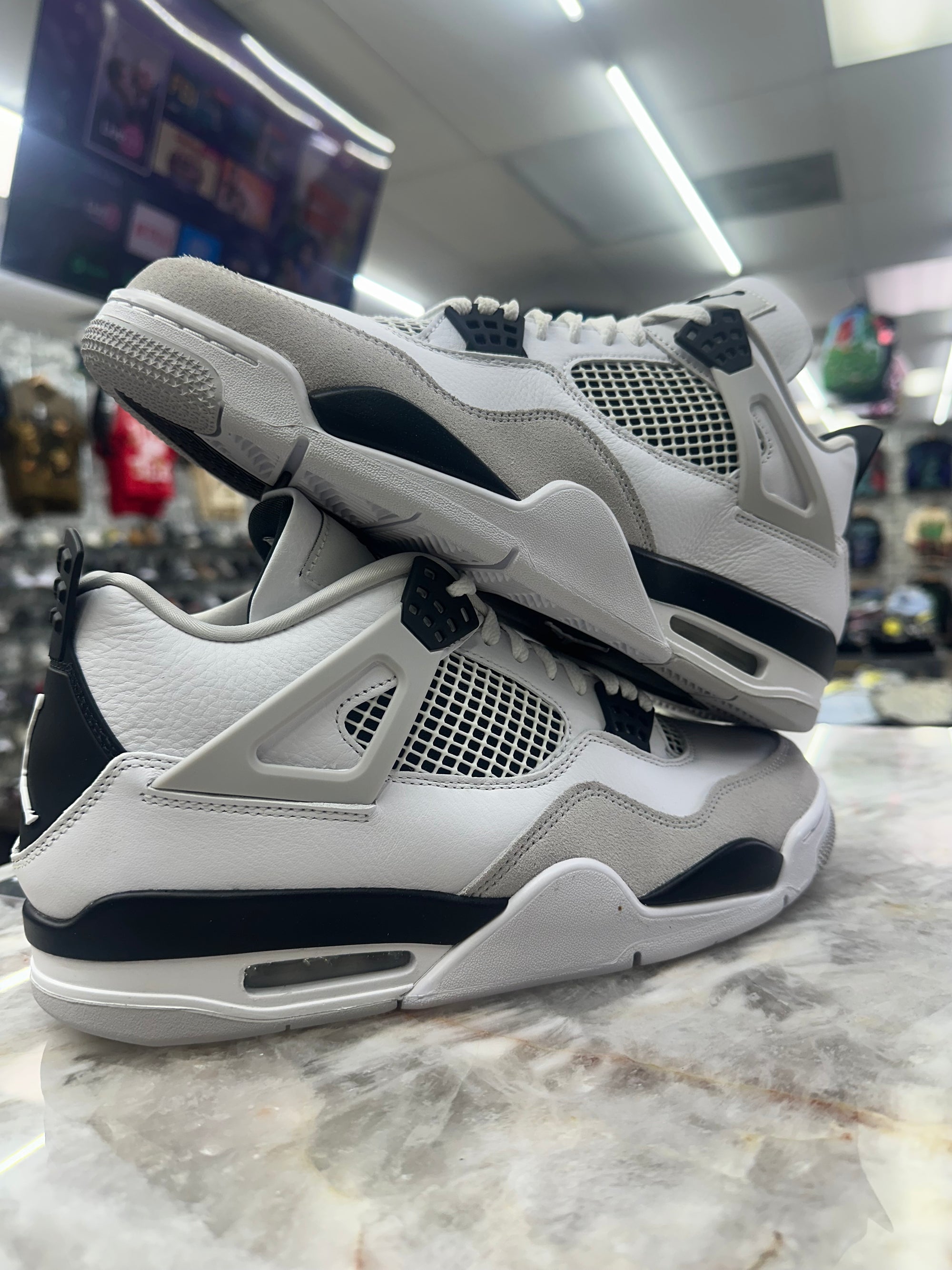 Air Jordan Retro 4 "Military Black" (DH6927-111)