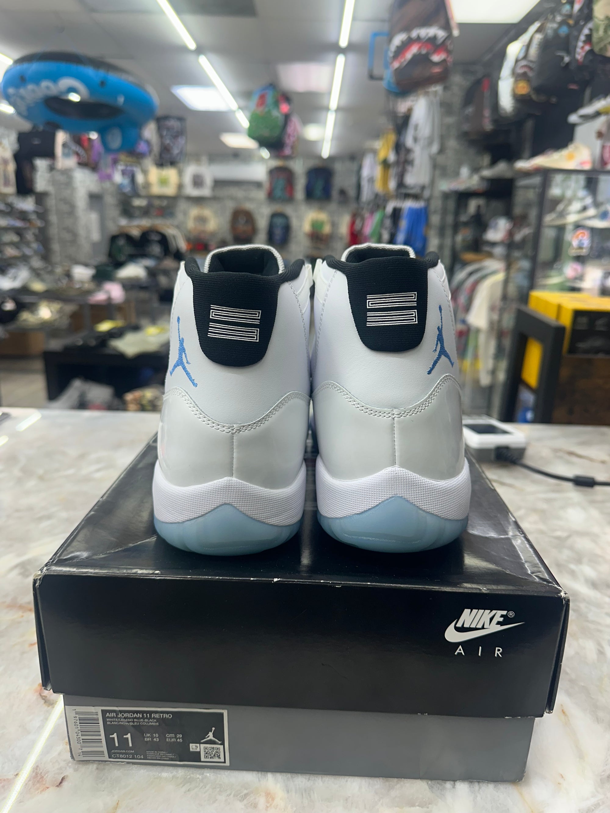 Air Jordan Retro 11 "Legend Blue" *Size 11 Preowned* (CT8012-104)
